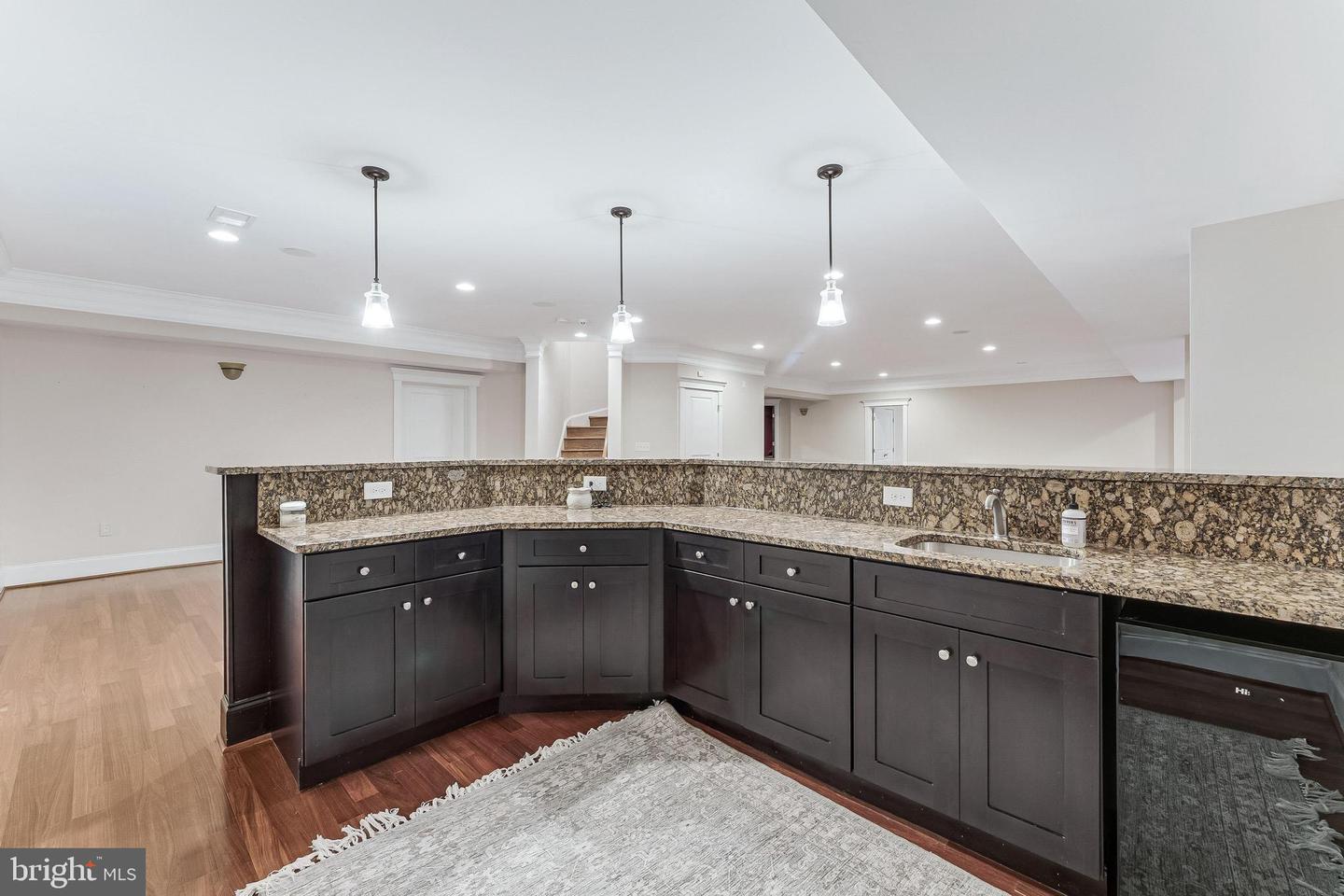 829 GOLDEN ARROW ST, GREAT FALLS, Virginia 22066, 6 Bedrooms Bedrooms, ,6 BathroomsBathrooms,Residential,For sale,829 GOLDEN ARROW ST,VAFX2273992 MLS # VAFX2273992