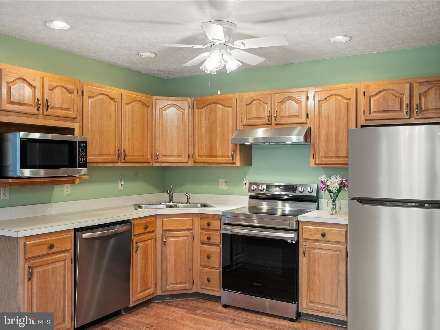 112 JEFFERSON CT, STEPHENS CITY, Virginia 22655, 3 Bedrooms Bedrooms, ,2 BathroomsBathrooms,Residential,For sale,112 JEFFERSON CT,VAFV2037352 MLS # VAFV2037352
