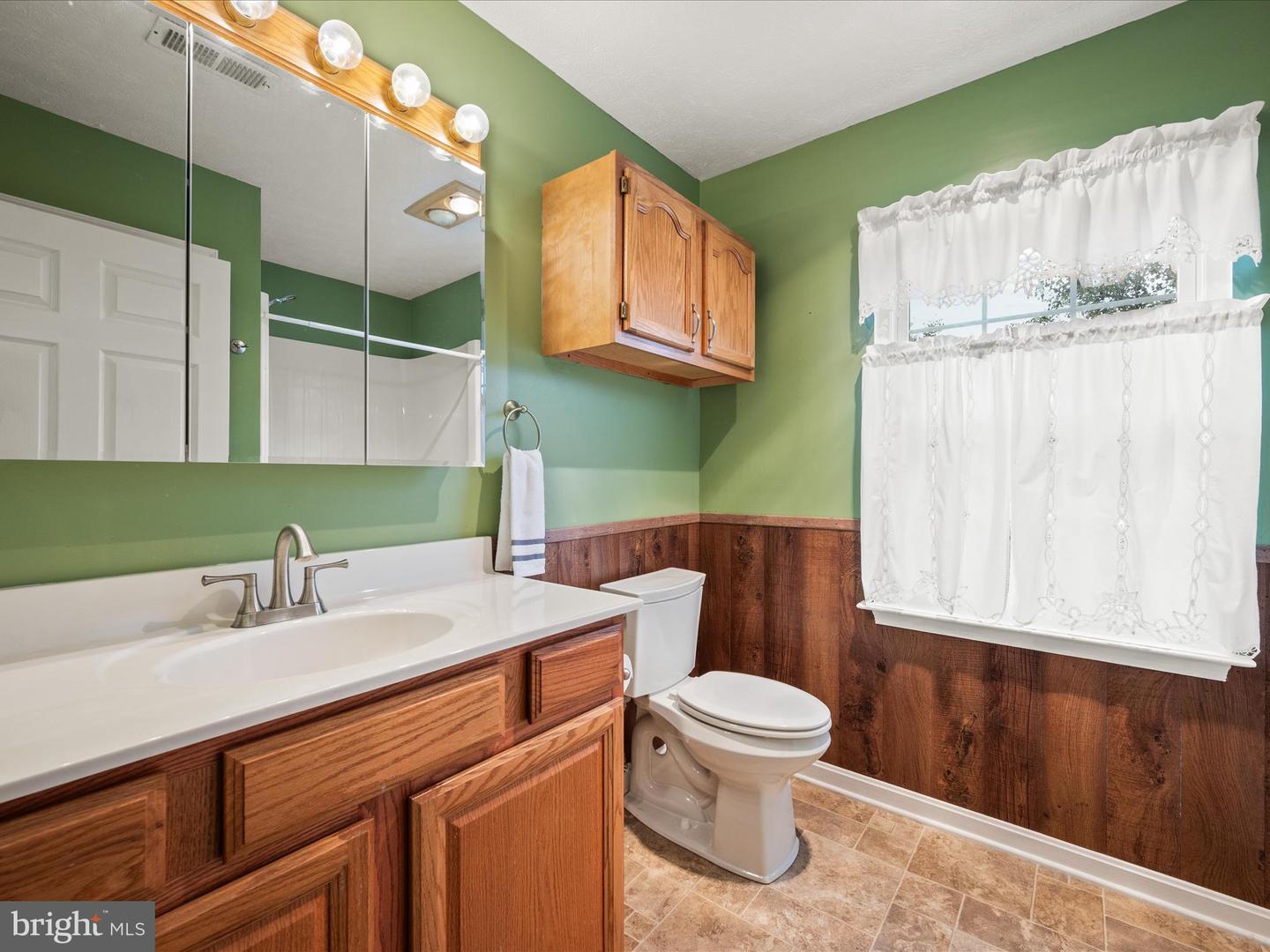 112 JEFFERSON CT, STEPHENS CITY, Virginia 22655, 3 Bedrooms Bedrooms, ,2 BathroomsBathrooms,Residential,For sale,112 JEFFERSON CT,VAFV2037352 MLS # VAFV2037352