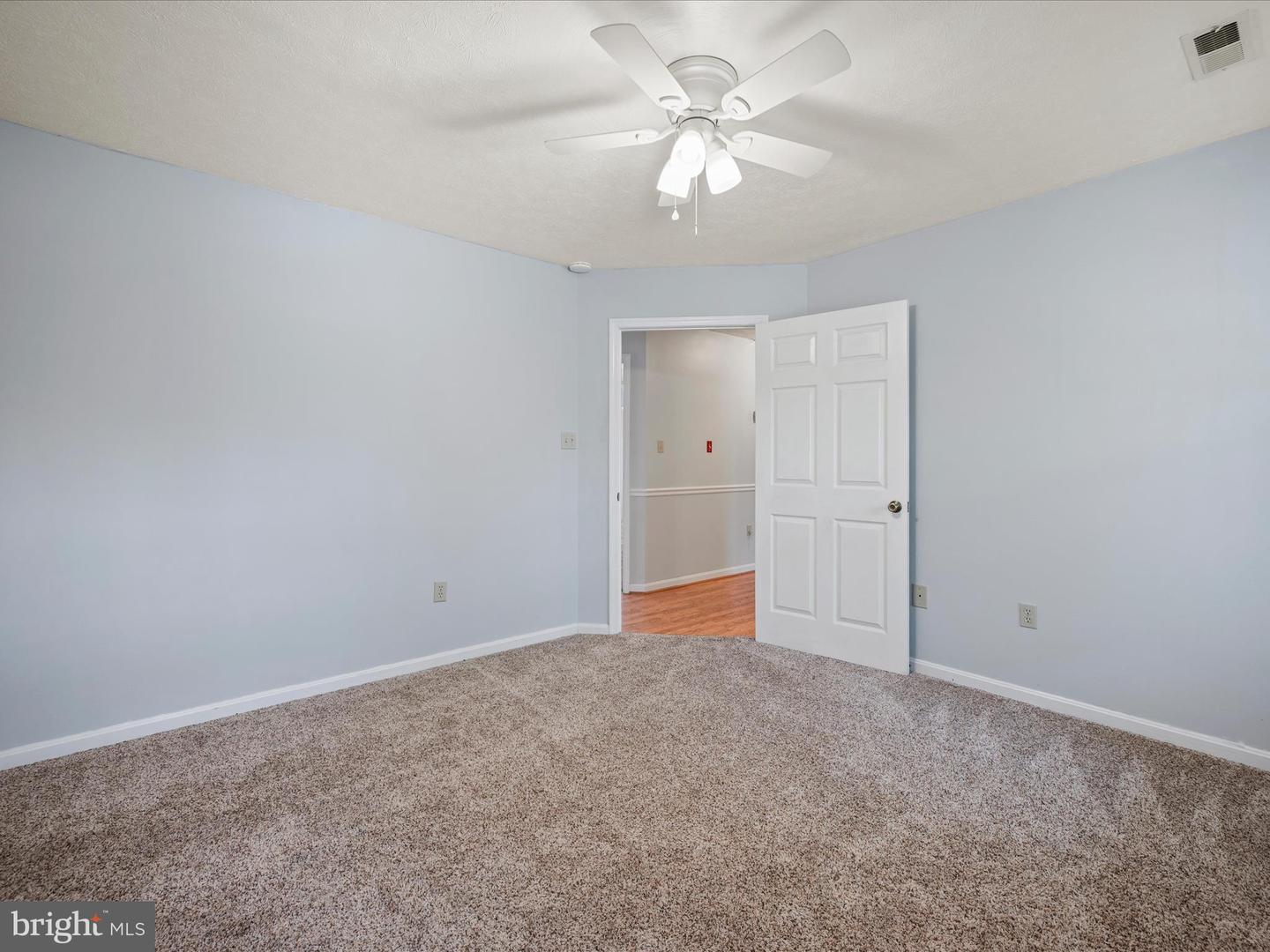 112 JEFFERSON CT, STEPHENS CITY, Virginia 22655, 3 Bedrooms Bedrooms, ,2 BathroomsBathrooms,Residential,For sale,112 JEFFERSON CT,VAFV2037352 MLS # VAFV2037352