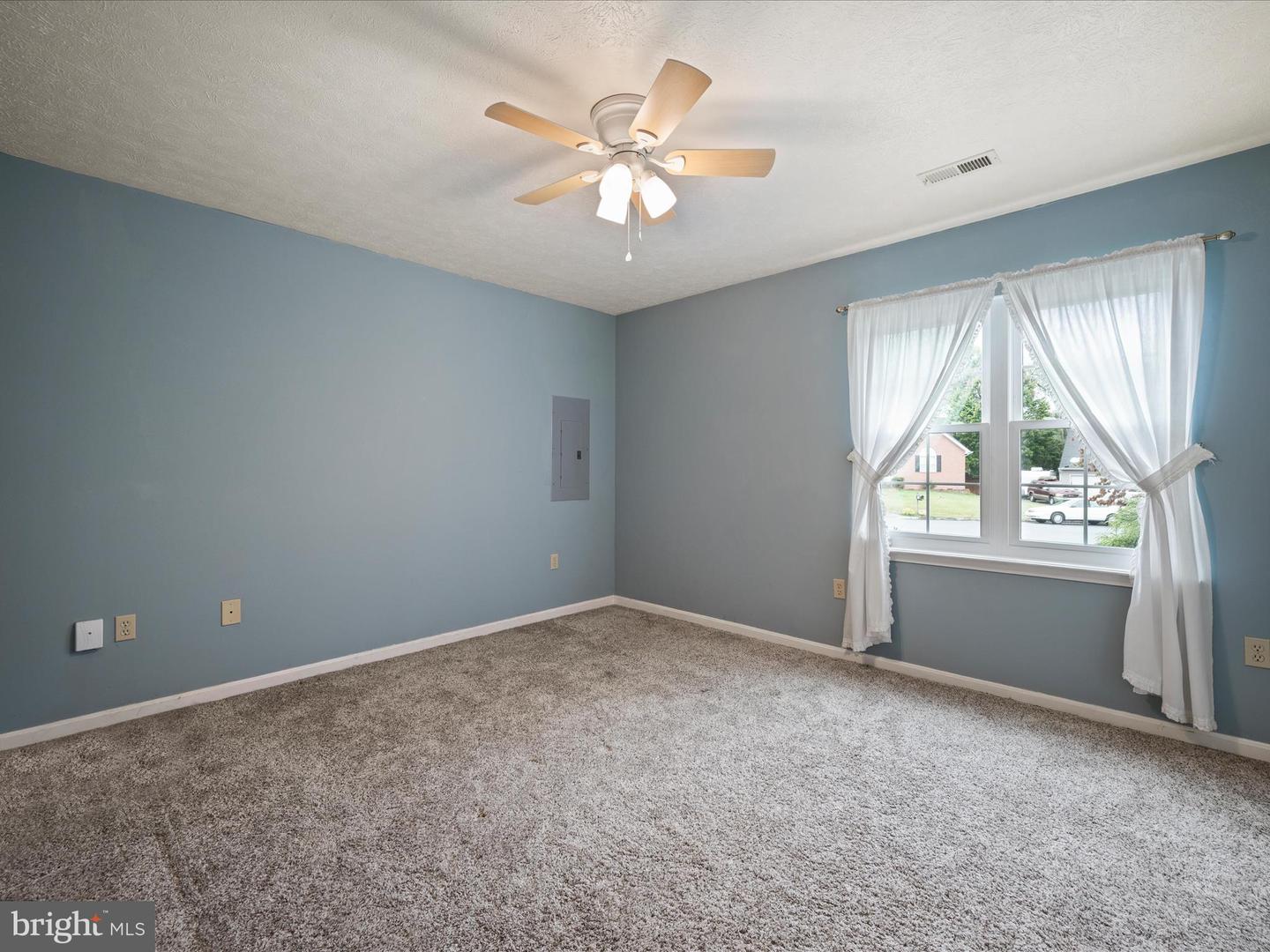 112 JEFFERSON CT, STEPHENS CITY, Virginia 22655, 3 Bedrooms Bedrooms, ,2 BathroomsBathrooms,Residential,For sale,112 JEFFERSON CT,VAFV2037352 MLS # VAFV2037352
