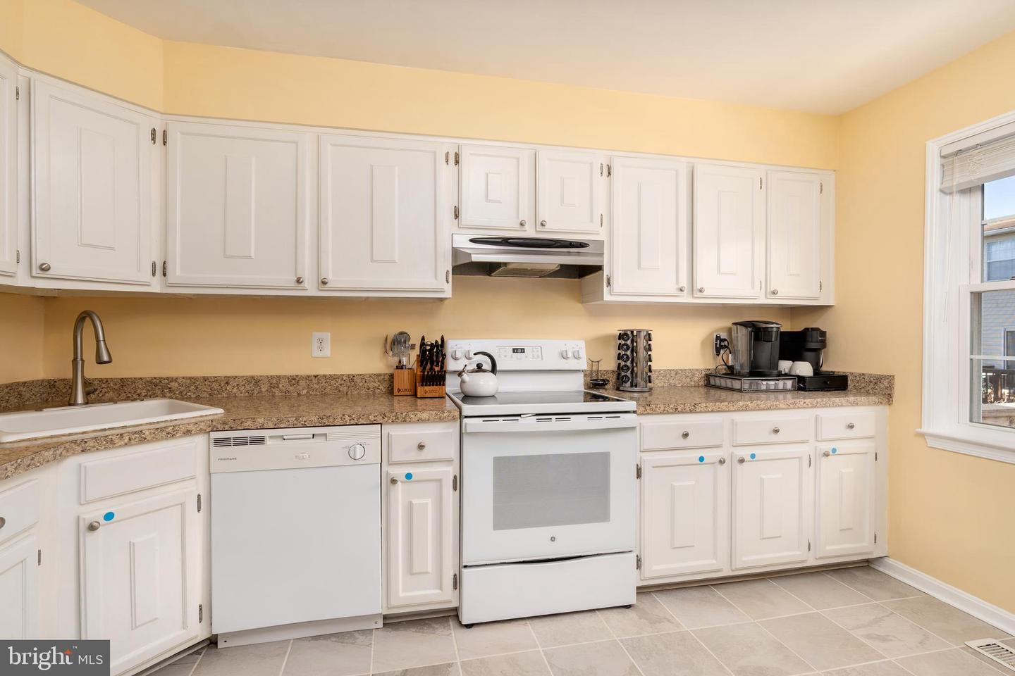 8396 WOODLINE CT, MANASSAS, Virginia 20110, 4 Bedrooms Bedrooms, ,2 BathroomsBathrooms,Residential,For sale,8396 WOODLINE CT,VAMN2009492 MLS # VAMN2009492