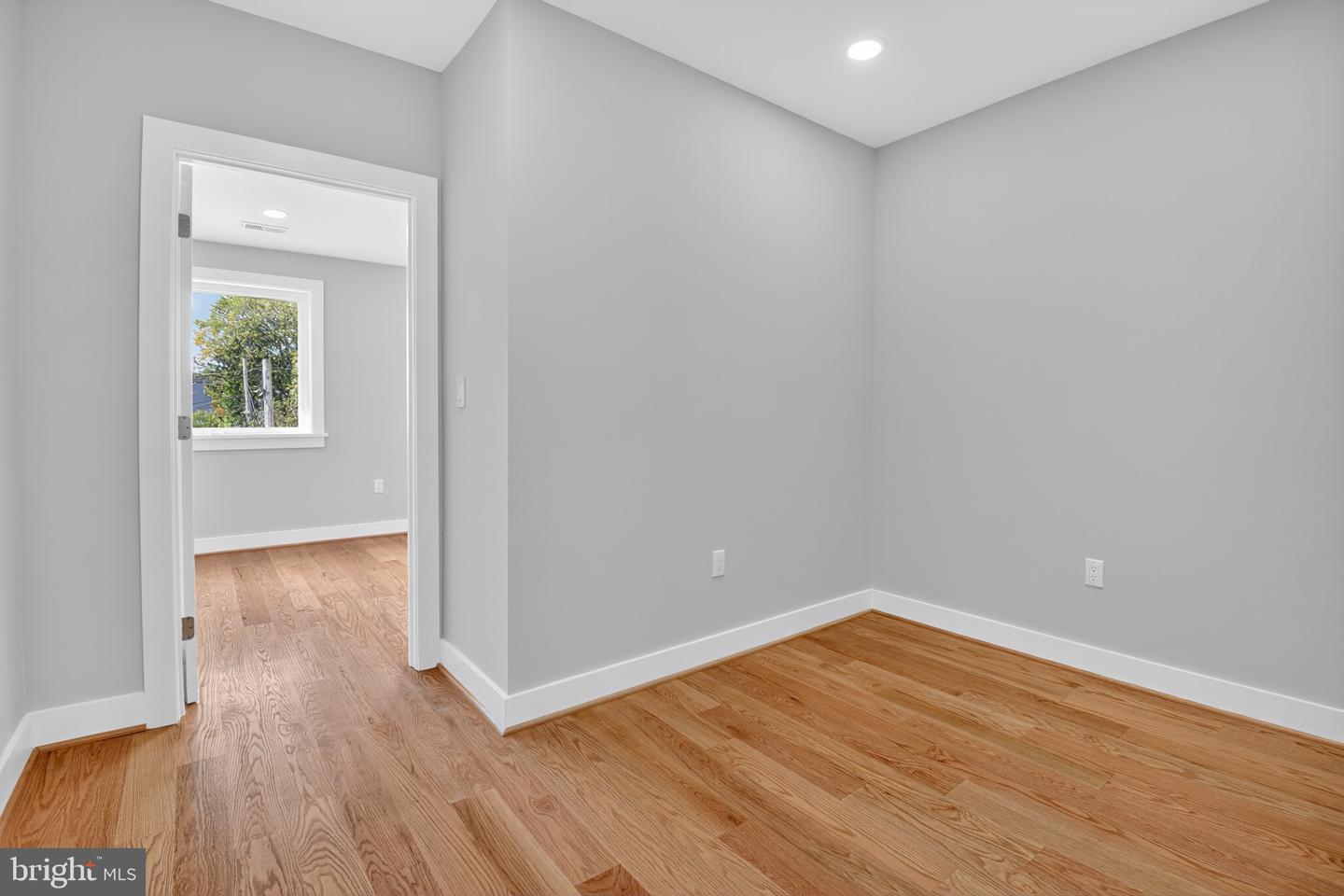 3712 13TH ST NW, WASHINGTON, District Of Columbia 20010, 4 Bedrooms Bedrooms, 9 Rooms Rooms,3 BathroomsBathrooms,Residential,For sale,3712 13TH ST NW,DCDC2226958 MLS # DCDC2226958