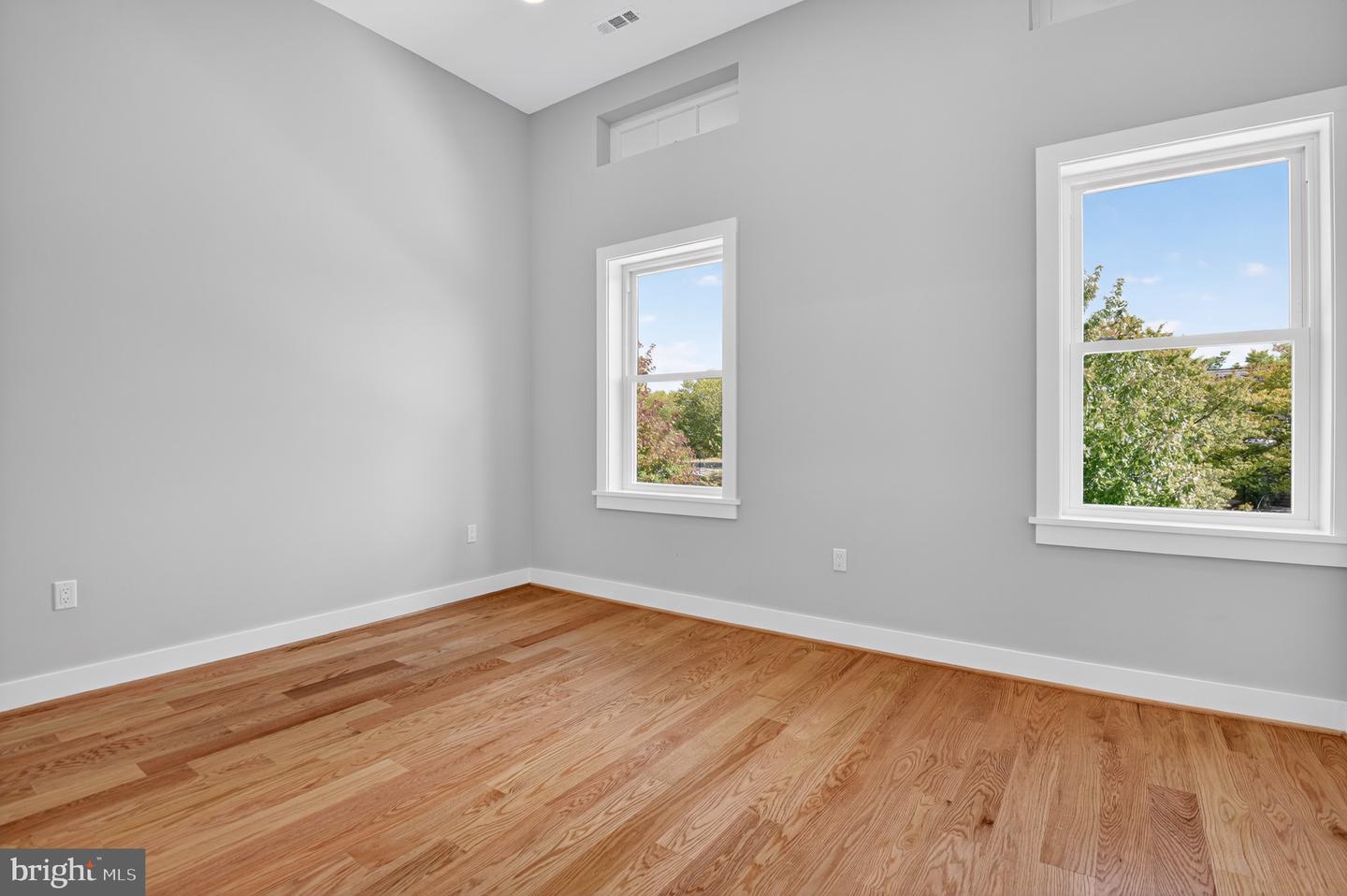 3712 13TH ST NW, WASHINGTON, District Of Columbia 20010, 4 Bedrooms Bedrooms, 9 Rooms Rooms,3 BathroomsBathrooms,Residential,For sale,3712 13TH ST NW,DCDC2226958 MLS # DCDC2226958