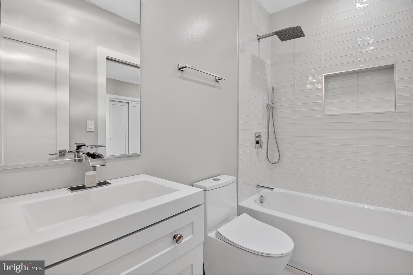 3712 13TH ST NW, WASHINGTON, District Of Columbia 20010, 4 Bedrooms Bedrooms, 9 Rooms Rooms,3 BathroomsBathrooms,Residential,For sale,3712 13TH ST NW,DCDC2226958 MLS # DCDC2226958