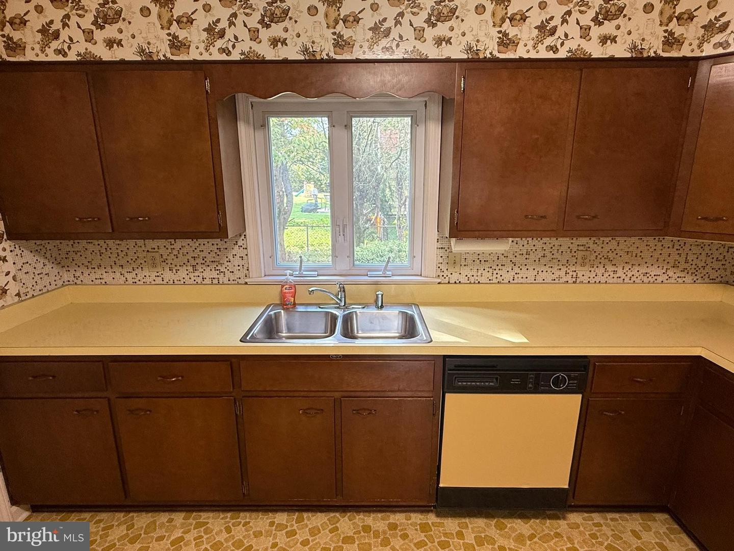 3000 JAMES ST, FAIRFAX, Virginia 22031, 3 Bedrooms Bedrooms, ,2 BathroomsBathrooms,Residential,For sale,3000 JAMES ST,VAFX2274340 MLS # VAFX2274340