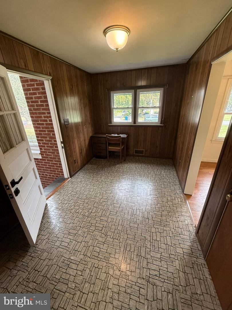 3000 JAMES ST, FAIRFAX, Virginia 22031, 3 Bedrooms Bedrooms, ,2 BathroomsBathrooms,Residential,For sale,3000 JAMES ST,VAFX2274340 MLS # VAFX2274340