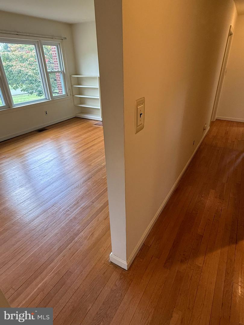 3000 JAMES ST, FAIRFAX, Virginia 22031, 3 Bedrooms Bedrooms, ,2 BathroomsBathrooms,Residential,For sale,3000 JAMES ST,VAFX2274340 MLS # VAFX2274340