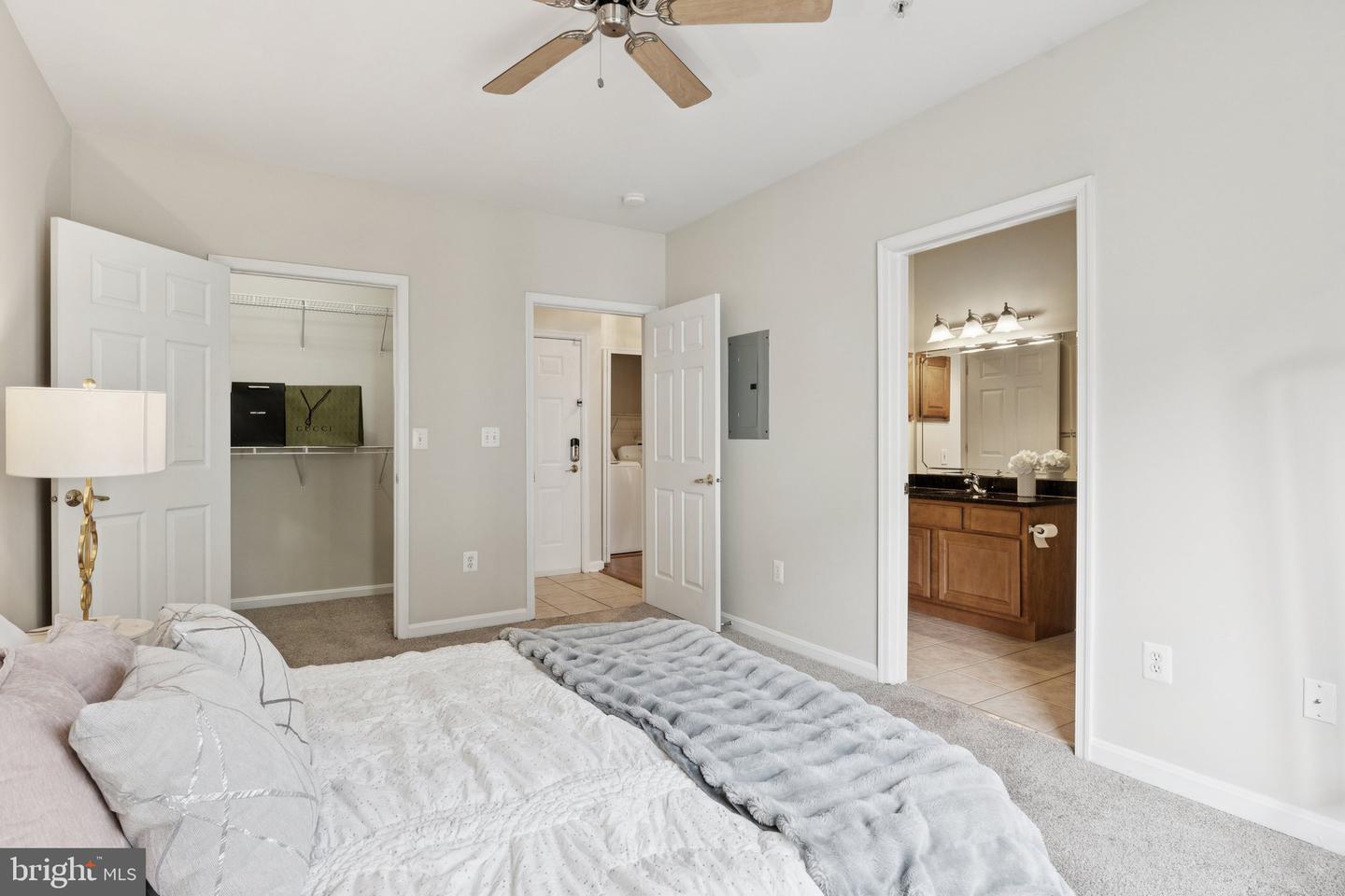 4561 STRUTFIELD LN #3305, ALEXANDRIA, Virginia 22311, 2 Bedrooms Bedrooms, ,1 BathroomBathrooms,Residential,For sale,4561 STRUTFIELD LN #3305,VAAX2050840 MLS # VAAX2050840