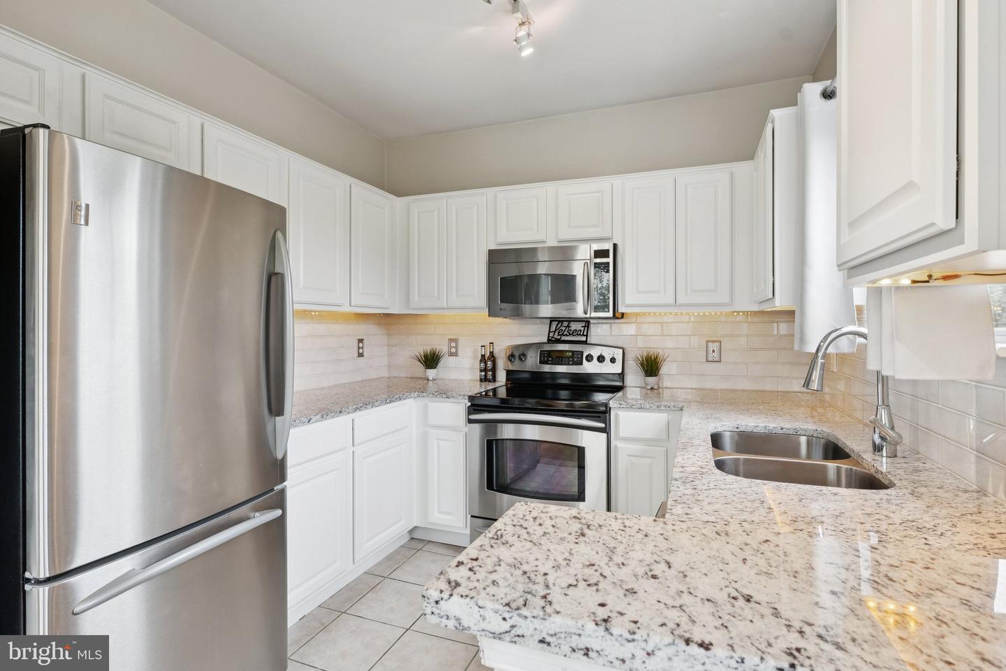 4561 STRUTFIELD LN #3305, ALEXANDRIA, Virginia 22311, 2 Bedrooms Bedrooms, ,1 BathroomBathrooms,Residential,For sale,4561 STRUTFIELD LN #3305,VAAX2050840 MLS # VAAX2050840