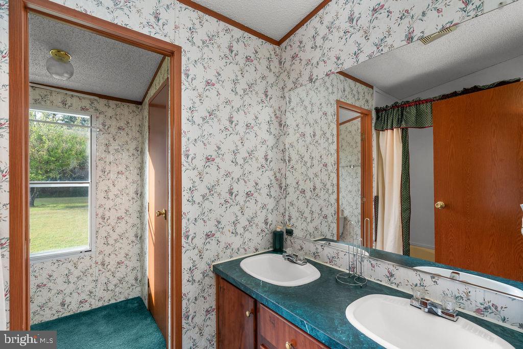 325 BOWLERS RD, TAPPAHANNOCK, Virginia 22560, 3 Bedrooms Bedrooms, 5 Rooms Rooms,2 BathroomsBathrooms,Residential,For sale,325 BOWLERS RD,VAES2002062 MLS # VAES2002062