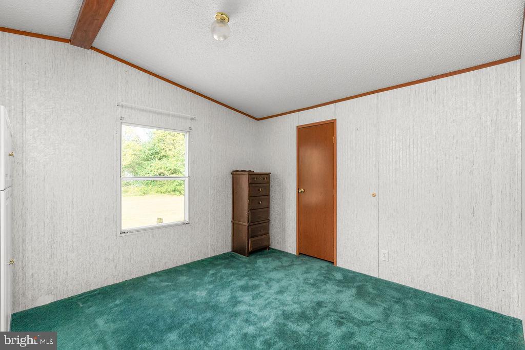 325 BOWLERS RD, TAPPAHANNOCK, Virginia 22560, 3 Bedrooms Bedrooms, 5 Rooms Rooms,2 BathroomsBathrooms,Residential,For sale,325 BOWLERS RD,VAES2002062 MLS # VAES2002062