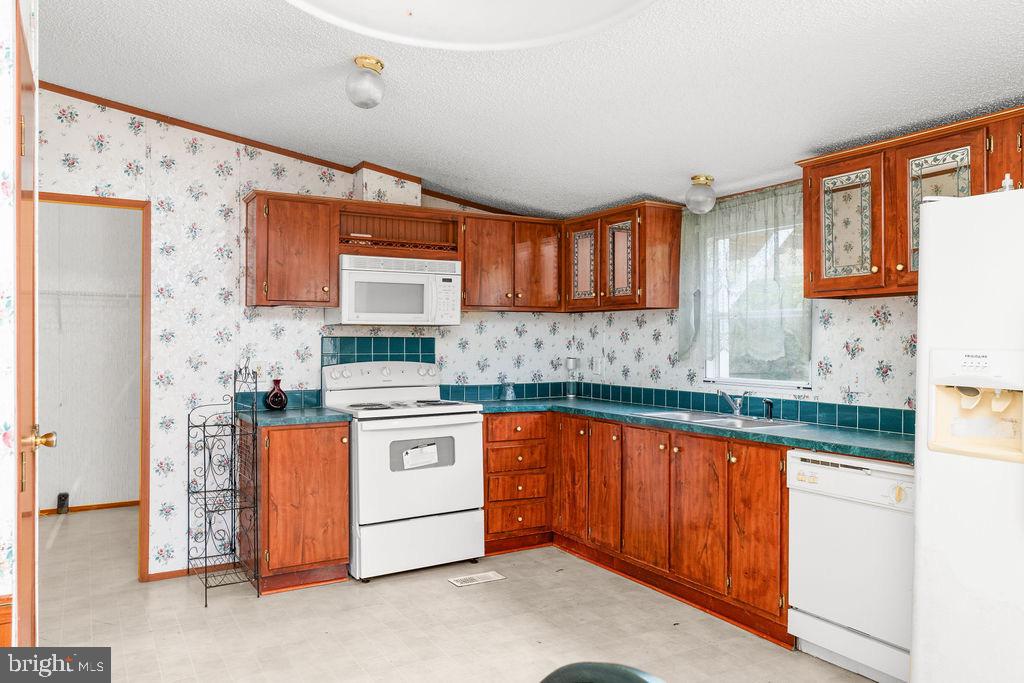 325 BOWLERS RD, TAPPAHANNOCK, Virginia 22560, 3 Bedrooms Bedrooms, 5 Rooms Rooms,2 BathroomsBathrooms,Residential,For sale,325 BOWLERS RD,VAES2002062 MLS # VAES2002062