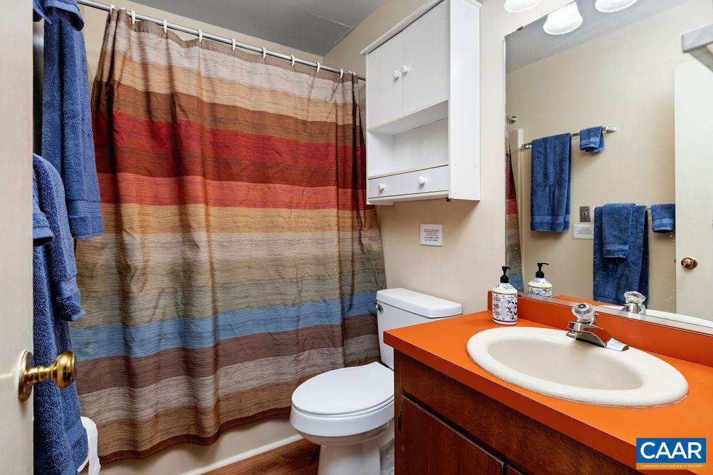84 WEST ELKWOOD DR, WINTERGREEN RESORT, Virginia 22967, 3 Bedrooms Bedrooms, ,2 BathroomsBathrooms,Residential,For sale,84 WEST ELKWOOD DR,670066 MLS # 670066