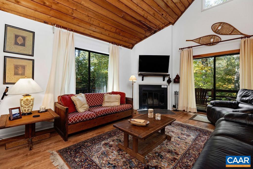 84 WEST ELKWOOD DR, WINTERGREEN RESORT, Virginia 22967, 3 Bedrooms Bedrooms, ,2 BathroomsBathrooms,Residential,For sale,84 WEST ELKWOOD DR,670066 MLS # 670066