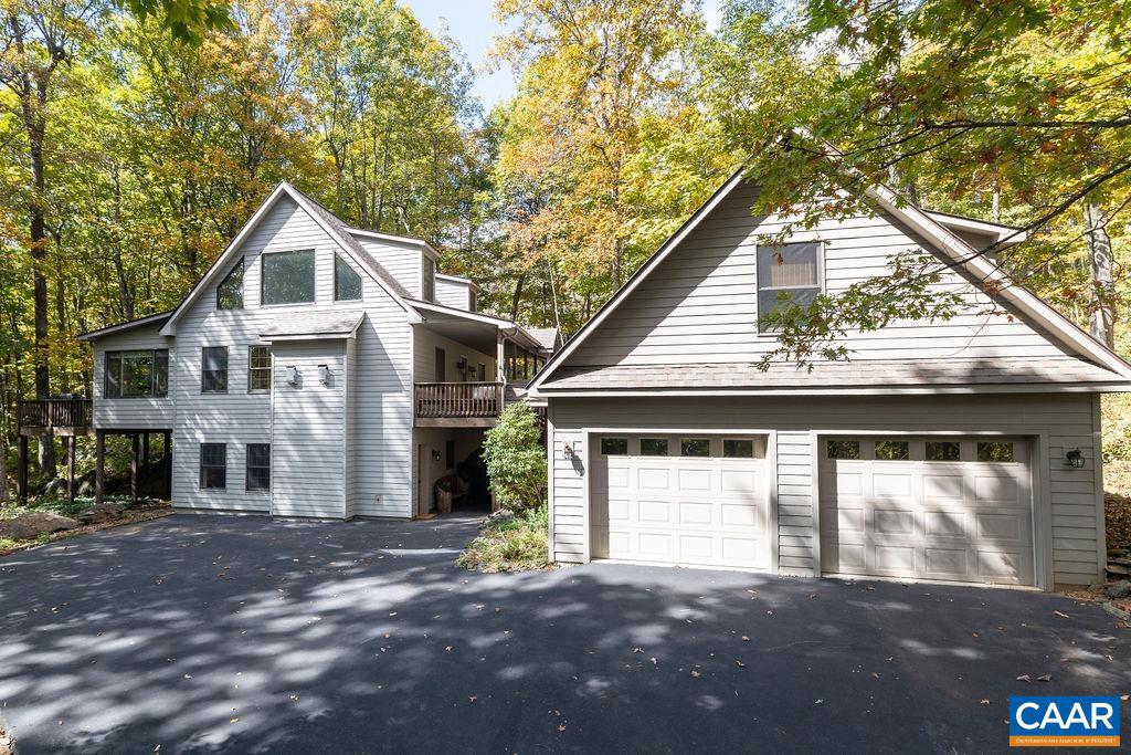 12 POWDERHORN LN, WINTERGREEN RESORT, Virginia 22967, 4 Bedrooms Bedrooms, ,3 BathroomsBathrooms,Residential,For sale,12 POWDERHORN LN,670067 MLS # 670067