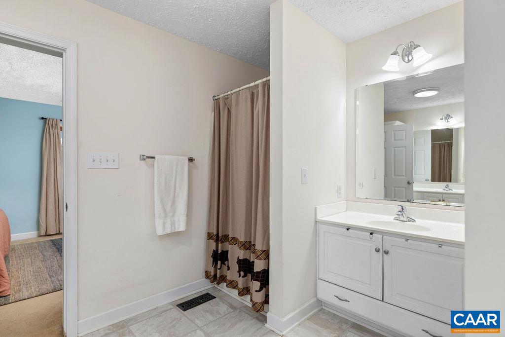 12 POWDERHORN LN, WINTERGREEN RESORT, Virginia 22967, 4 Bedrooms Bedrooms, ,3 BathroomsBathrooms,Residential,For sale,12 POWDERHORN LN,670067 MLS # 670067