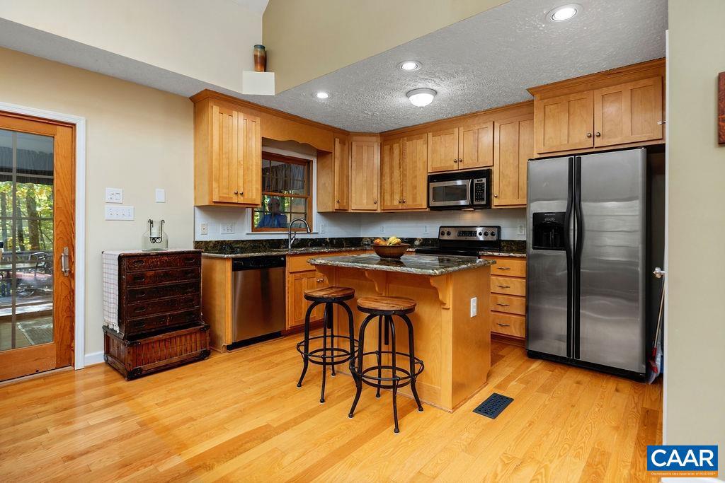 12 POWDERHORN LN, WINTERGREEN RESORT, Virginia 22967, 4 Bedrooms Bedrooms, ,3 BathroomsBathrooms,Residential,For sale,12 POWDERHORN LN,670067 MLS # 670067