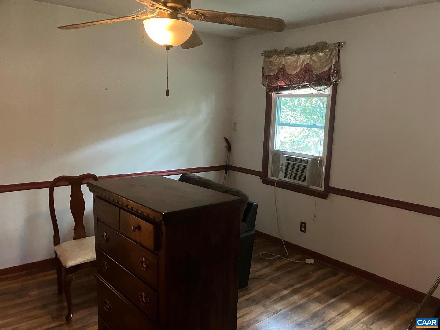 8203 CHESTNUT GROVE RD, ESMONT, Virginia 22937, 3 Bedrooms Bedrooms, ,1 BathroomBathrooms,Residential,For sale,8203 CHESTNUT GROVE RD,670070 MLS # 670070