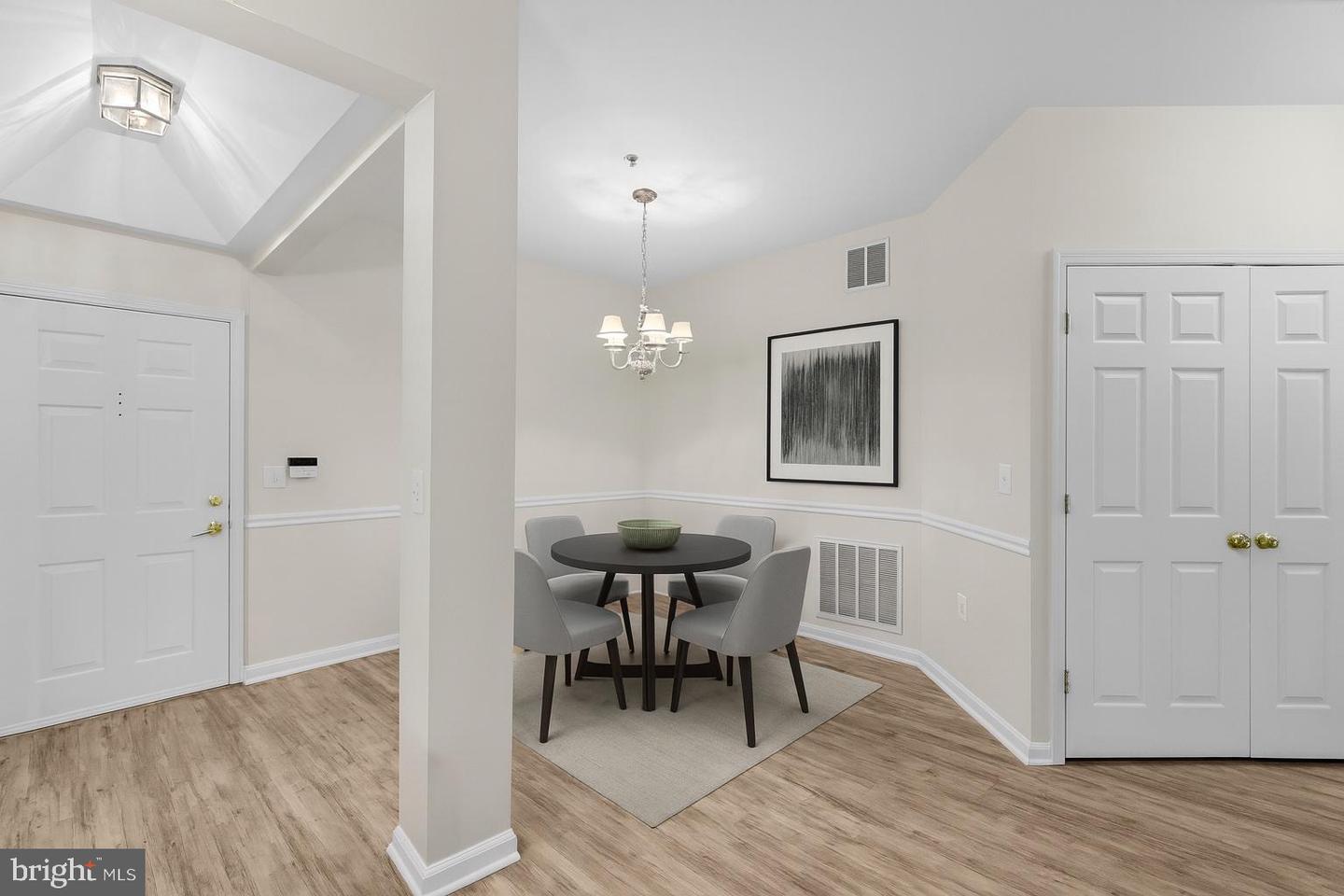 2911 DEER HOLLOW WAY #118, FAIRFAX, Virginia 22031, 2 Bedrooms Bedrooms, 4 Rooms Rooms,2 BathroomsBathrooms,Residential,For sale,2911 DEER HOLLOW WAY #118,VAFX2274676 MLS # VAFX2274676