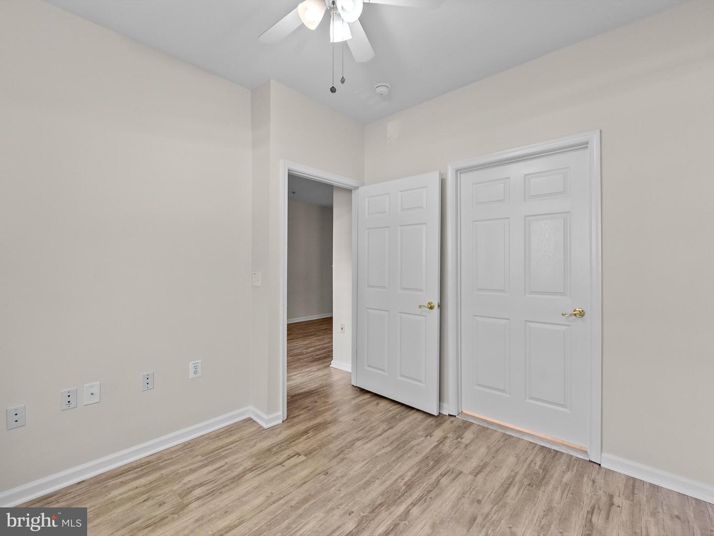 2911 DEER HOLLOW WAY #118, FAIRFAX, Virginia 22031, 2 Bedrooms Bedrooms, 4 Rooms Rooms,2 BathroomsBathrooms,Residential,For sale,2911 DEER HOLLOW WAY #118,VAFX2274676 MLS # VAFX2274676