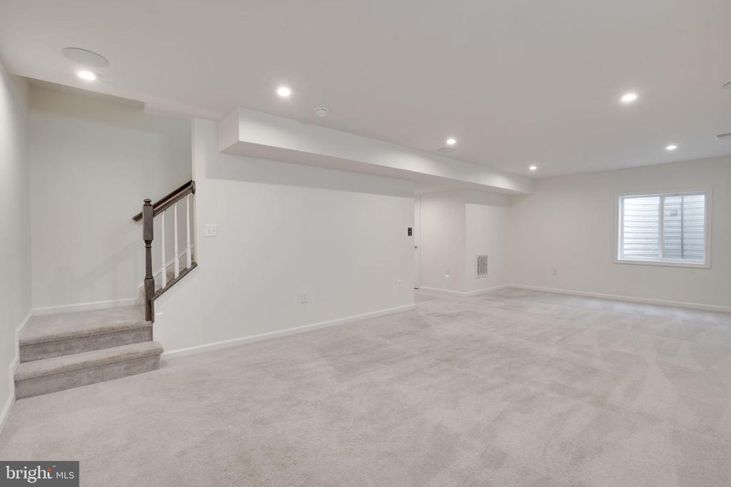 6501 CRITTENDEN LN, SPOTSYLVANIA, Virginia 22553, 3 Bedrooms Bedrooms, ,3 BathroomsBathrooms,Residential,6501 CRITTENDEN LN,VASP2035346 MLS # VASP2035346