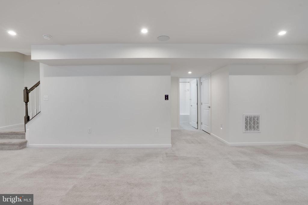 6501 CRITTENDEN LN, SPOTSYLVANIA, Virginia 22553, 3 Bedrooms Bedrooms, ,3 BathroomsBathrooms,Residential,6501 CRITTENDEN LN,VASP2035346 MLS # VASP2035346
