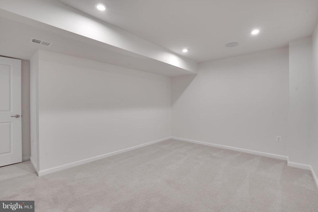 6501 CRITTENDEN LN, SPOTSYLVANIA, Virginia 22553, 3 Bedrooms Bedrooms, ,3 BathroomsBathrooms,Residential,6501 CRITTENDEN LN,VASP2035346 MLS # VASP2035346