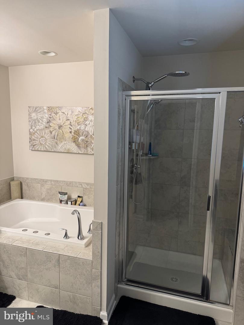 9510 HILLCREST DR, FREDERICKSBURG, Virginia 22407, 5 Bedrooms Bedrooms, ,3 BathroomsBathrooms,Residential,For sale,9510 HILLCREST DR,VASP2035546 MLS # VASP2035546