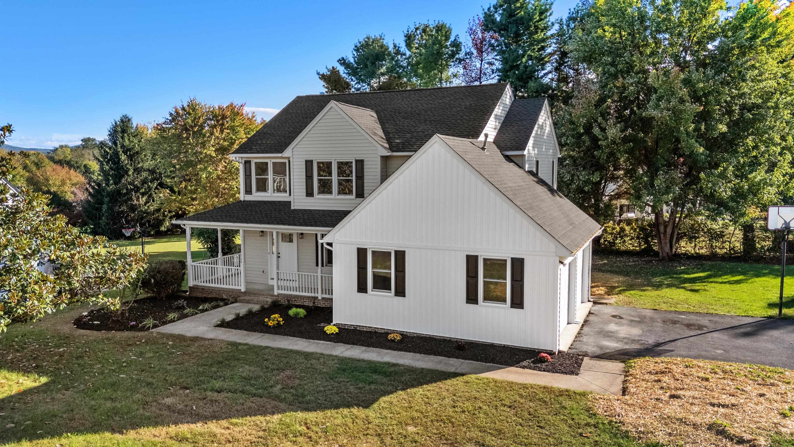 76 PHEASANT RUN, WAYNESBORO, Virginia 22980, 4 Bedrooms Bedrooms, ,2 BathroomsBathrooms,Residential,76 PHEASANT RUN,670078 MLS # 670078