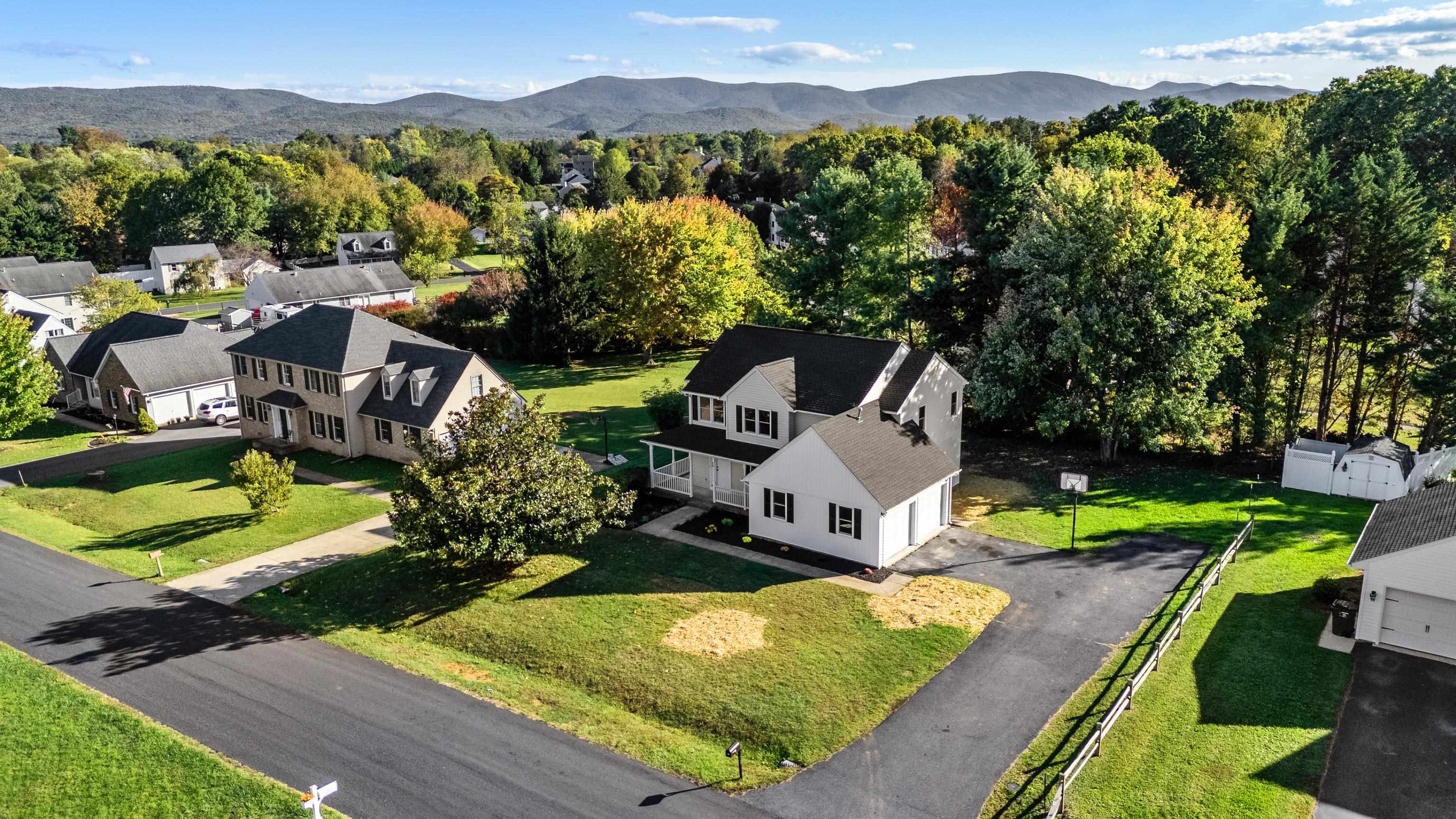 76 PHEASANT RUN, WAYNESBORO, Virginia 22980, 4 Bedrooms Bedrooms, ,2 BathroomsBathrooms,Residential,76 PHEASANT RUN,670078 MLS # 670078