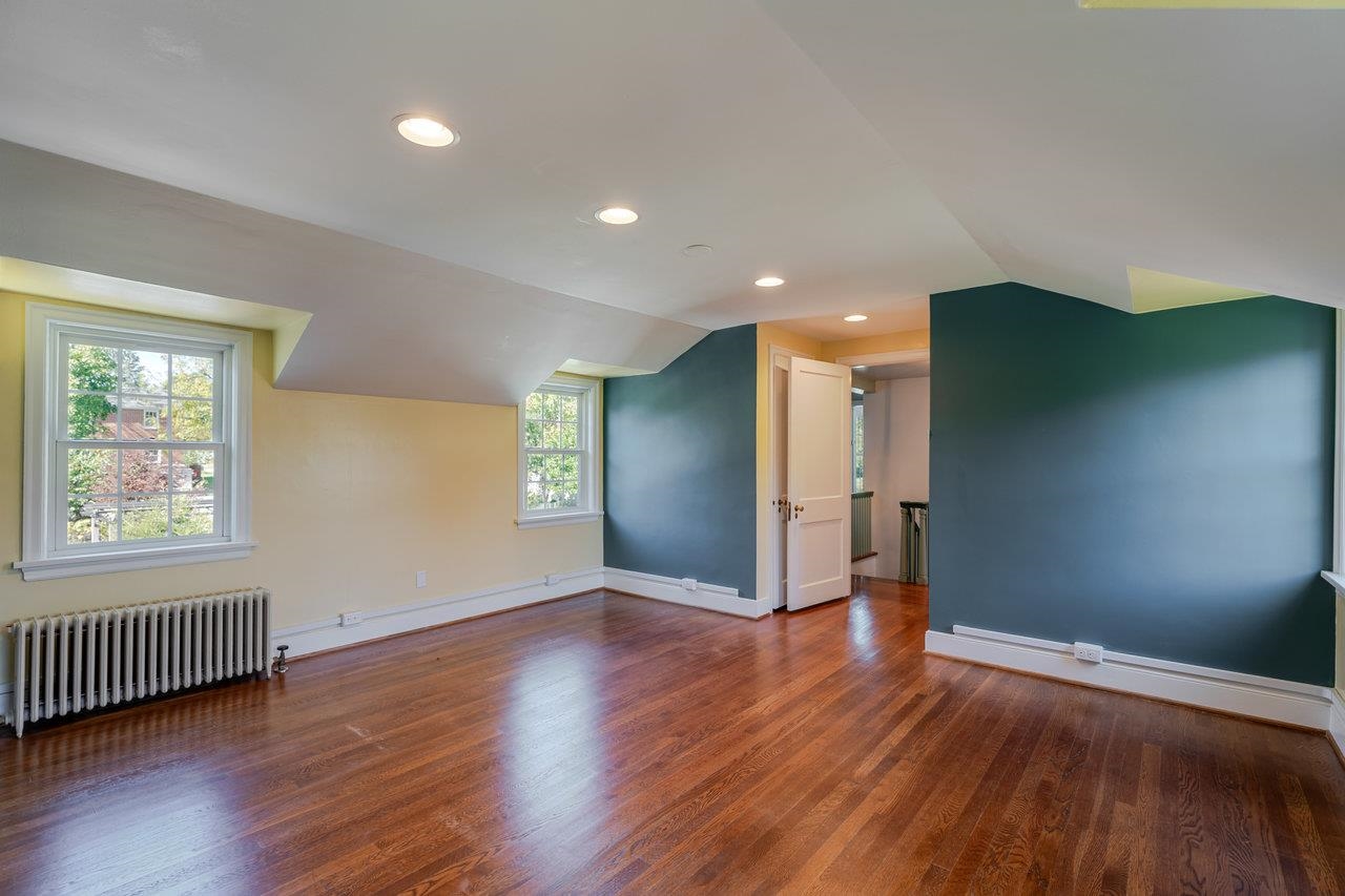 215 CROMPTON RD, WAYNESBORO, Virginia 22980, 3 Bedrooms Bedrooms, ,2 BathroomsBathrooms,Residential,215 CROMPTON RD,670081 MLS # 670081