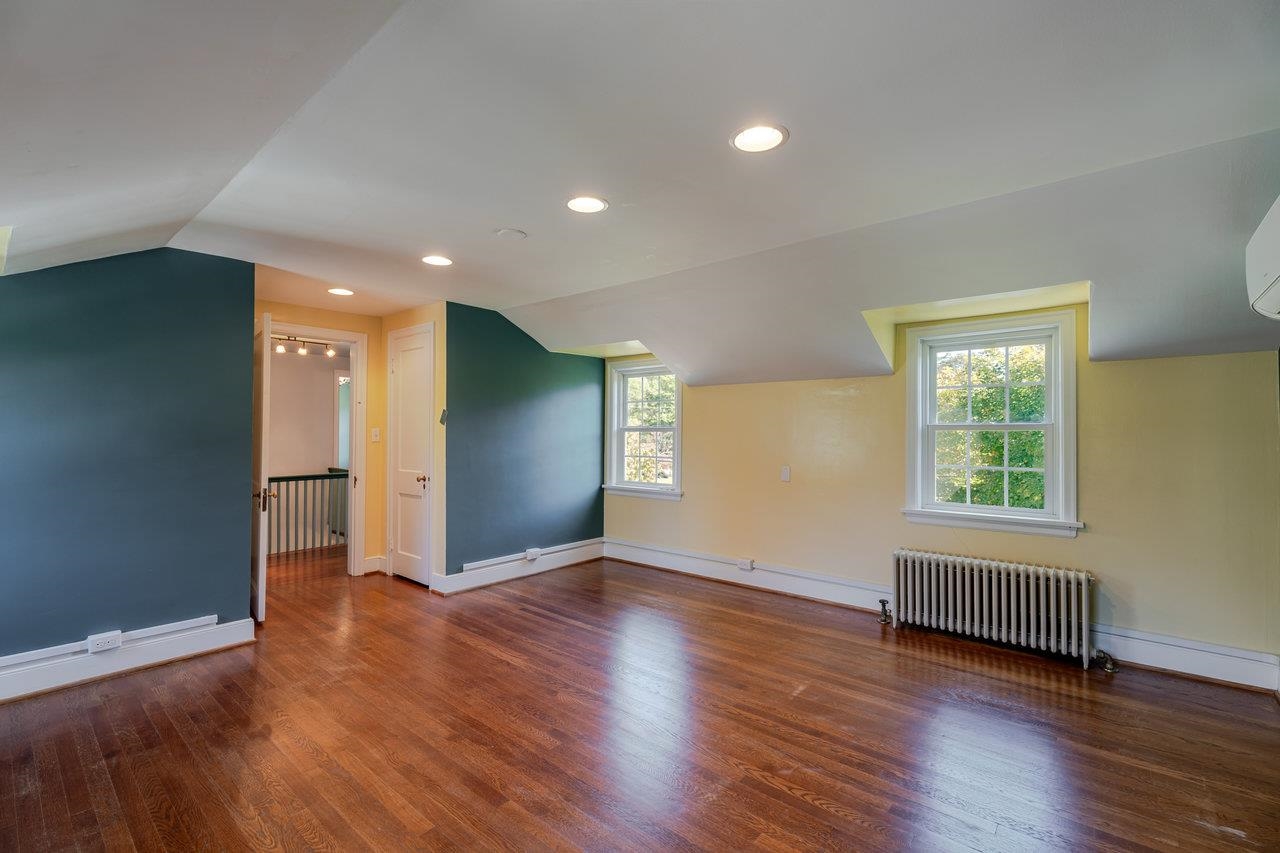 215 CROMPTON RD, WAYNESBORO, Virginia 22980, 3 Bedrooms Bedrooms, ,2 BathroomsBathrooms,Residential,215 CROMPTON RD,670081 MLS # 670081