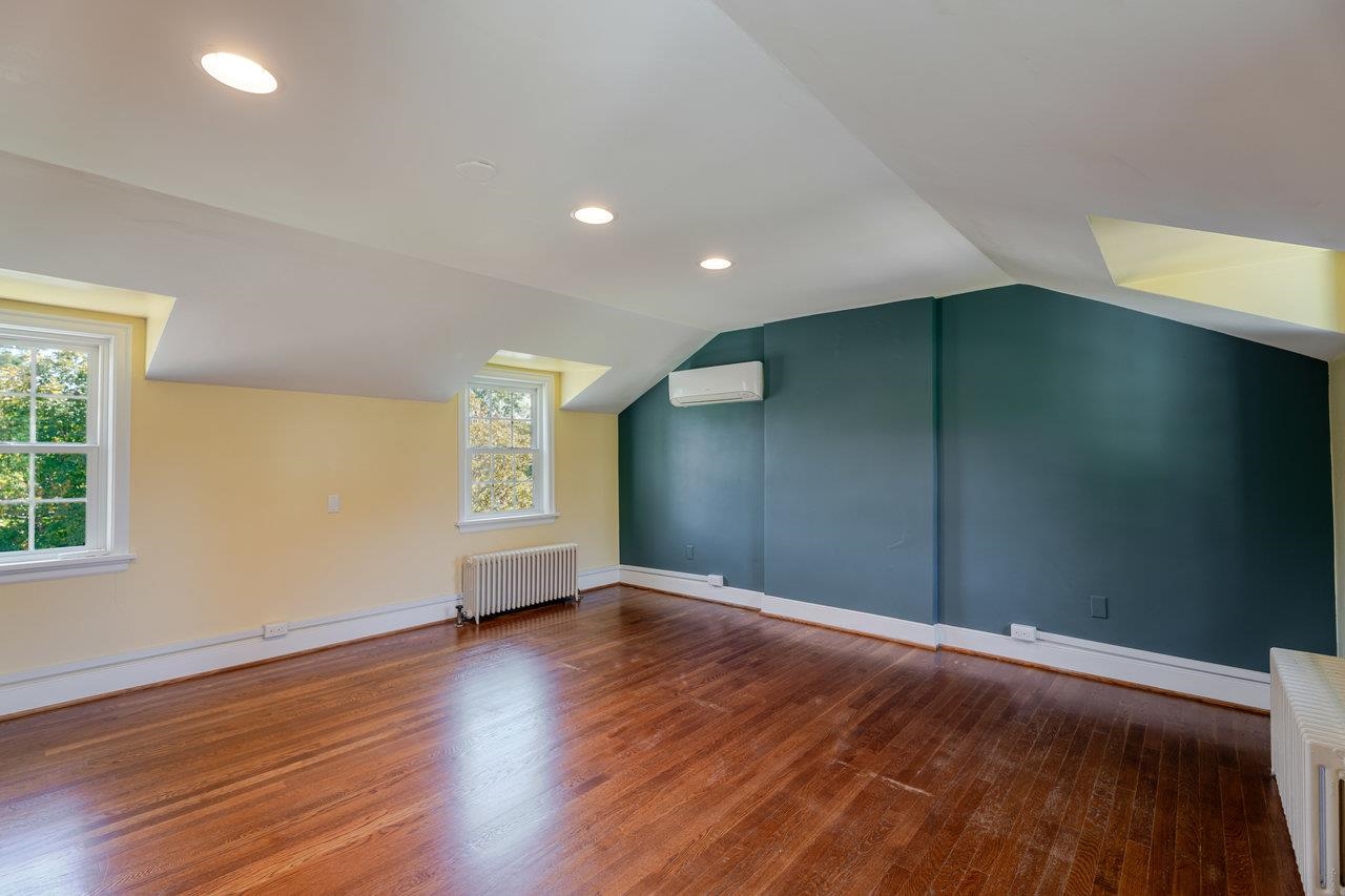 215 CROMPTON RD, WAYNESBORO, Virginia 22980, 3 Bedrooms Bedrooms, ,2 BathroomsBathrooms,Residential,215 CROMPTON RD,670081 MLS # 670081