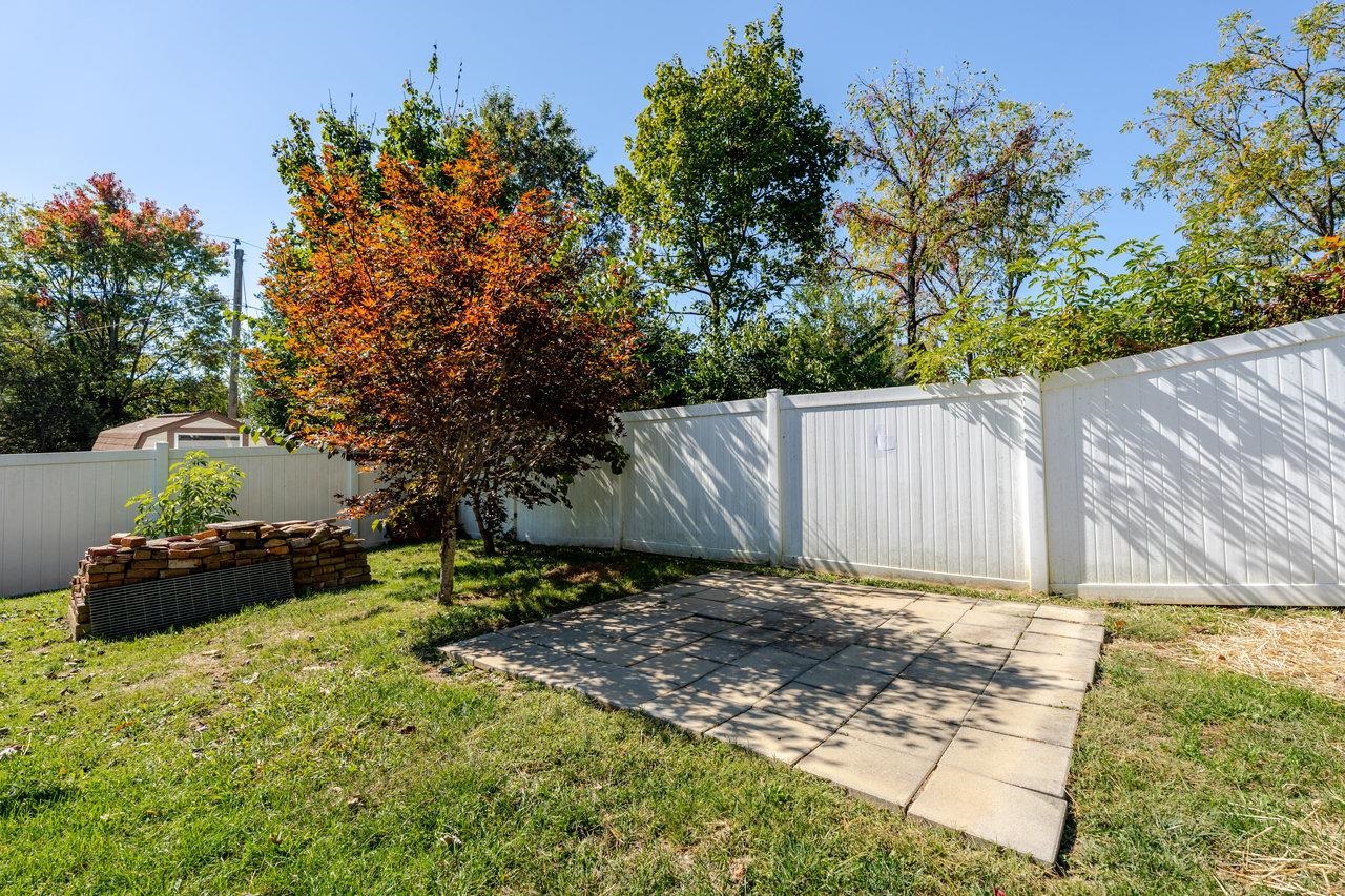 215 CROMPTON RD, WAYNESBORO, Virginia 22980, 3 Bedrooms Bedrooms, ,2 BathroomsBathrooms,Residential,215 CROMPTON RD,670081 MLS # 670081