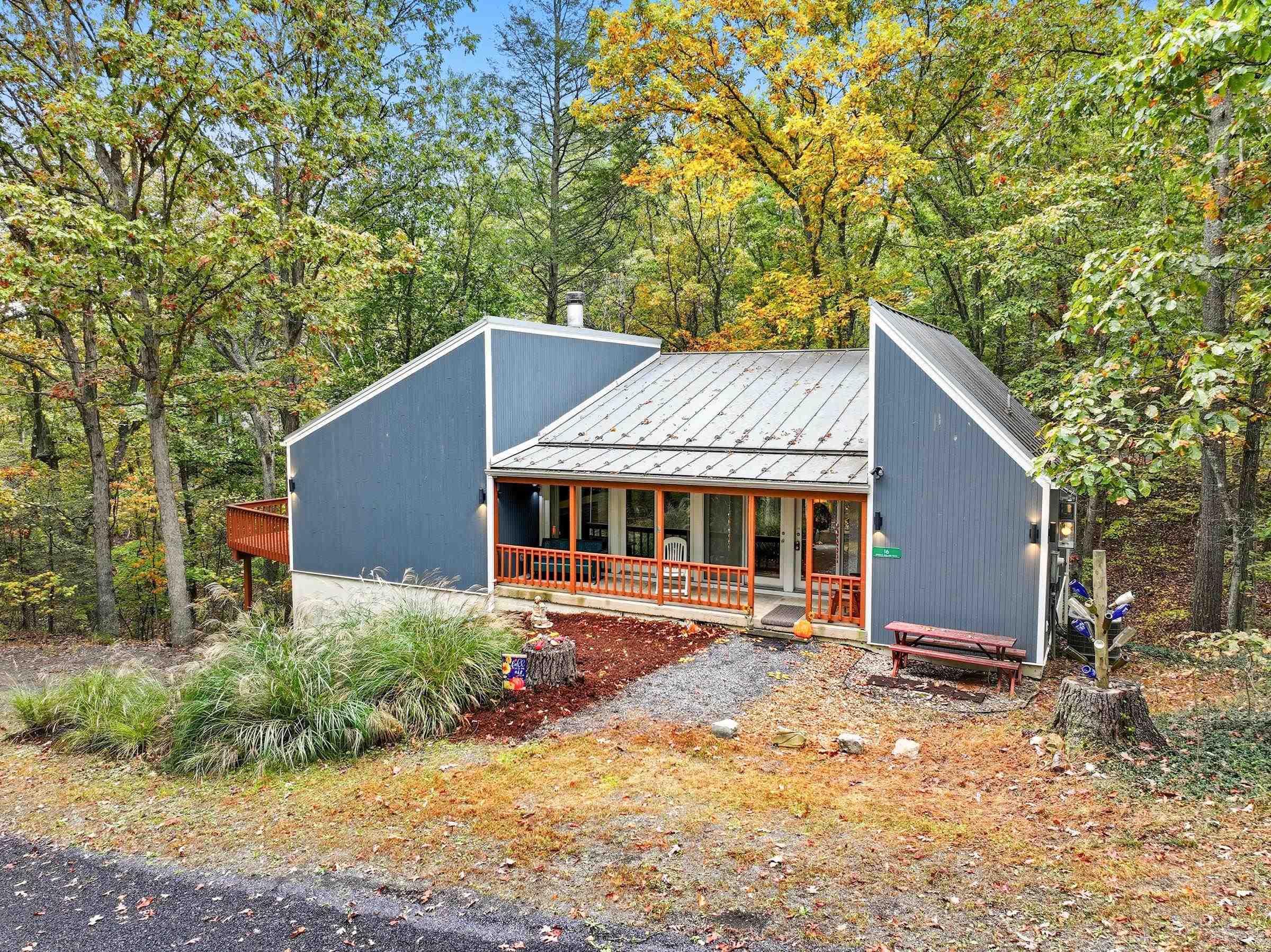 16 SPRUCE HOLLOW RD, BASYE, Virginia 22810, 3 Bedrooms Bedrooms, ,2 BathroomsBathrooms,Residential,16 SPRUCE HOLLOW RD,670088 MLS # 670088