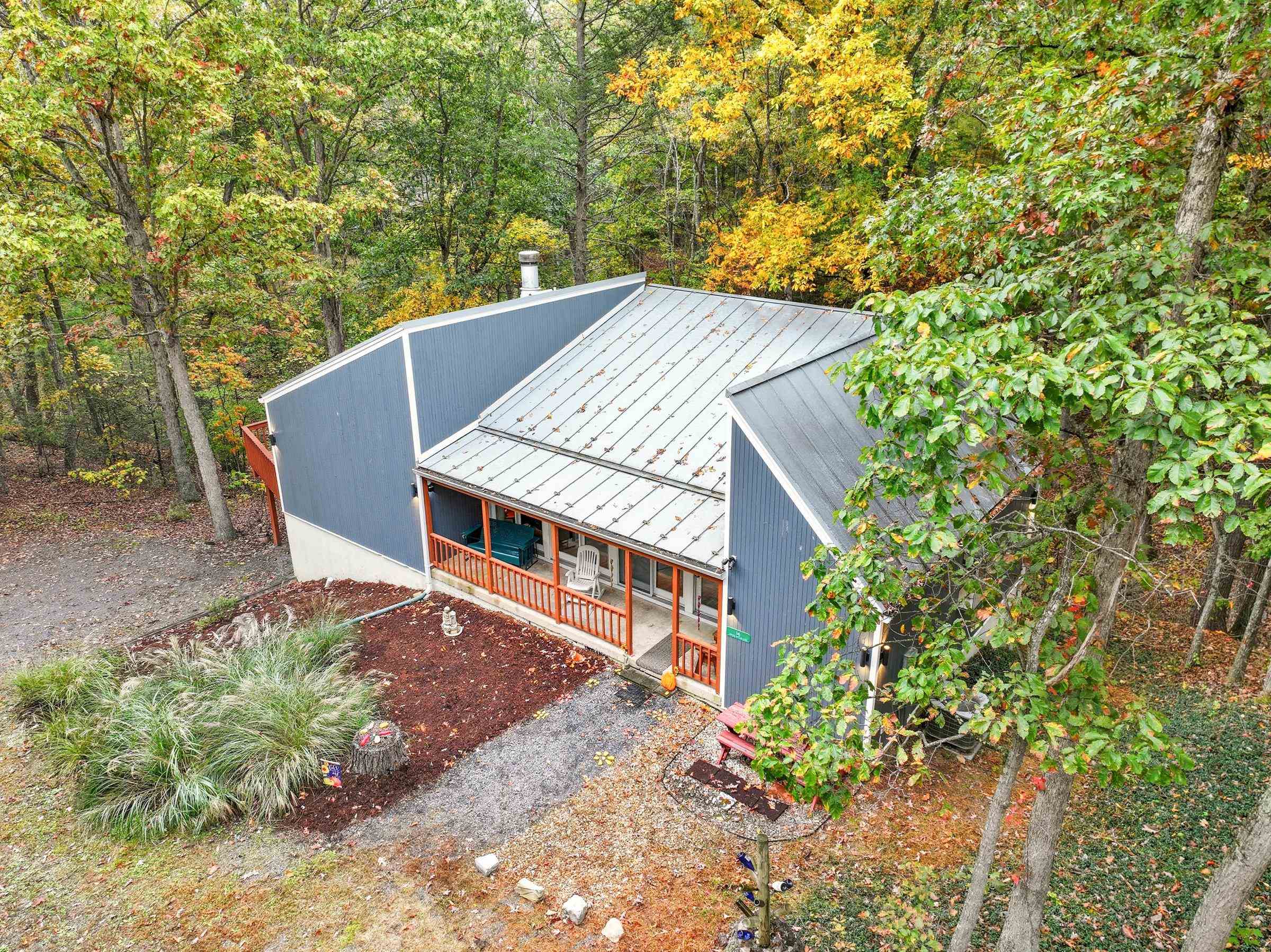 16 SPRUCE HOLLOW RD, BASYE, Virginia 22810, 3 Bedrooms Bedrooms, ,2 BathroomsBathrooms,Residential,16 SPRUCE HOLLOW RD,670088 MLS # 670088