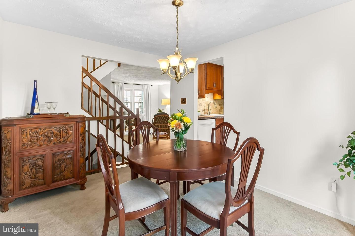 298 GUNDRY DR, FALLS CHURCH, Virginia 22046, 2 Bedrooms Bedrooms, ,2 BathroomsBathrooms,Residential,For sale,298 GUNDRY DR,VAFA2003272 MLS # VAFA2003272