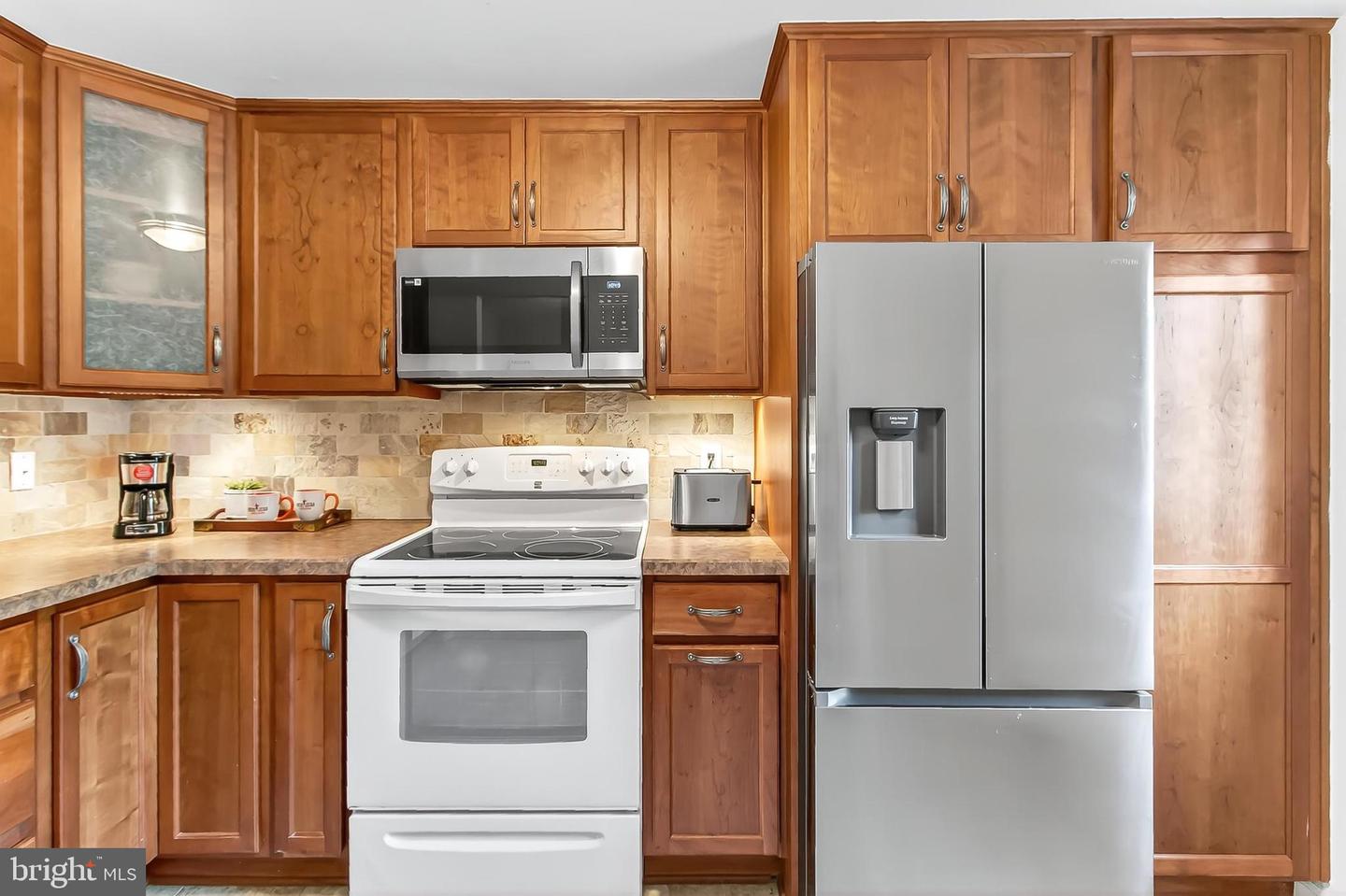 298 GUNDRY DR, FALLS CHURCH, Virginia 22046, 2 Bedrooms Bedrooms, ,2 BathroomsBathrooms,Residential,For sale,298 GUNDRY DR,VAFA2003272 MLS # VAFA2003272