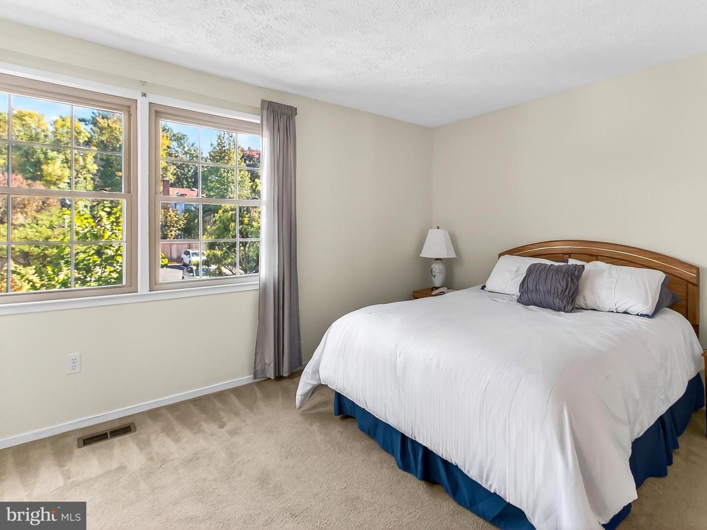 298 GUNDRY DR, FALLS CHURCH, Virginia 22046, 2 Bedrooms Bedrooms, ,2 BathroomsBathrooms,Residential,For sale,298 GUNDRY DR,VAFA2003272 MLS # VAFA2003272