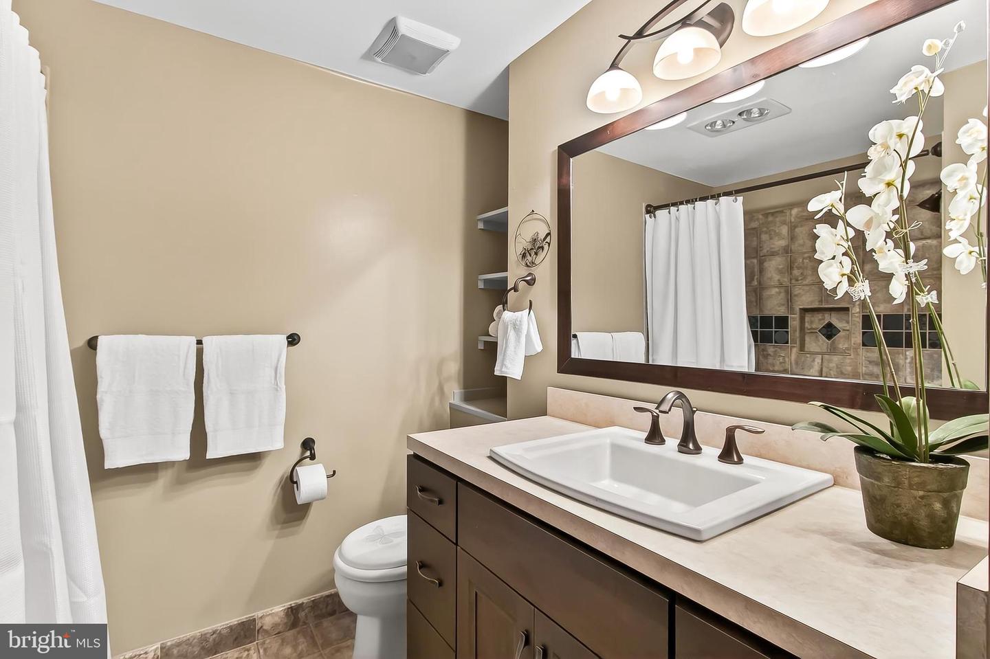 298 GUNDRY DR, FALLS CHURCH, Virginia 22046, 2 Bedrooms Bedrooms, ,2 BathroomsBathrooms,Residential,For sale,298 GUNDRY DR,VAFA2003272 MLS # VAFA2003272
