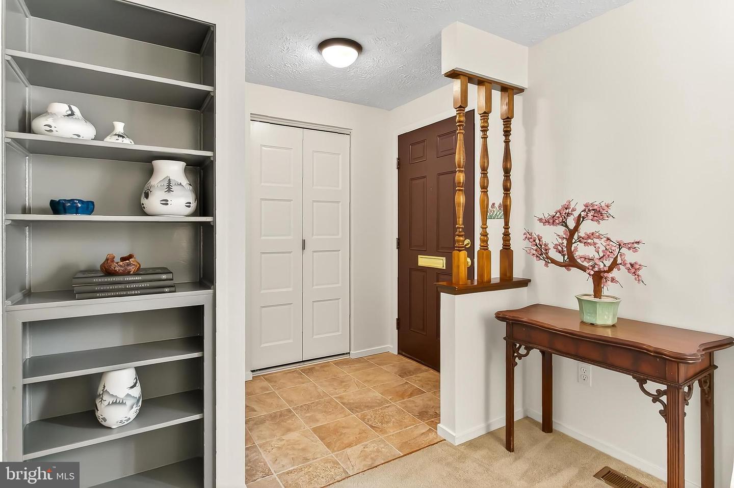 298 GUNDRY DR, FALLS CHURCH, Virginia 22046, 2 Bedrooms Bedrooms, ,2 BathroomsBathrooms,Residential,For sale,298 GUNDRY DR,VAFA2003272 MLS # VAFA2003272