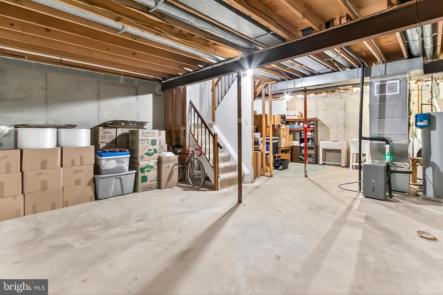 298 GUNDRY DR, FALLS CHURCH, Virginia 22046, 2 Bedrooms Bedrooms, ,2 BathroomsBathrooms,Residential,For sale,298 GUNDRY DR,VAFA2003272 MLS # VAFA2003272