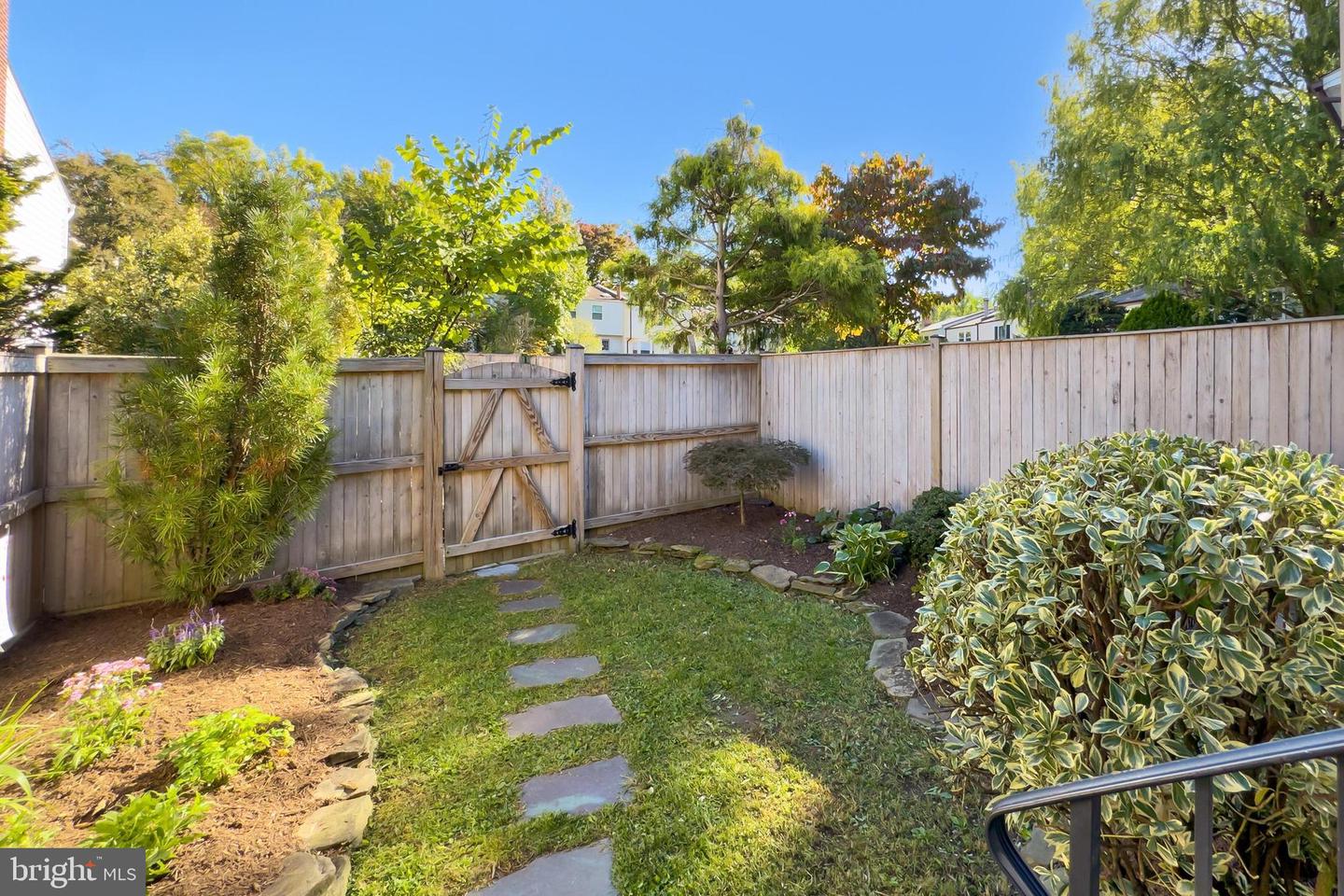 298 GUNDRY DR, FALLS CHURCH, Virginia 22046, 2 Bedrooms Bedrooms, ,2 BathroomsBathrooms,Residential,For sale,298 GUNDRY DR,VAFA2003272 MLS # VAFA2003272