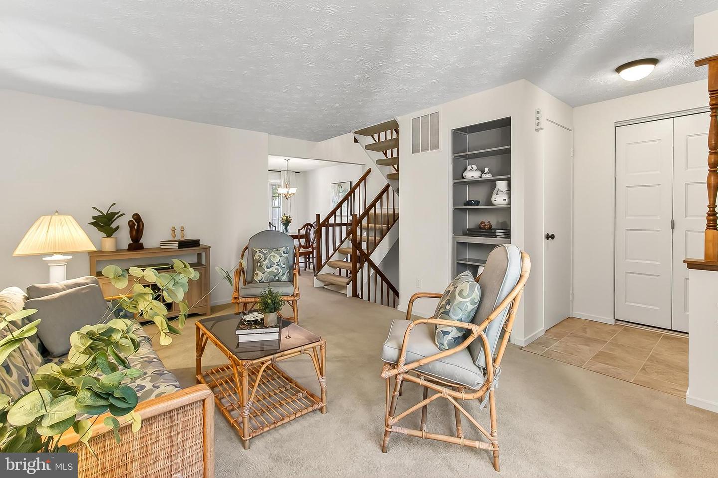 298 GUNDRY DR, FALLS CHURCH, Virginia 22046, 2 Bedrooms Bedrooms, ,2 BathroomsBathrooms,Residential,For sale,298 GUNDRY DR,VAFA2003272 MLS # VAFA2003272