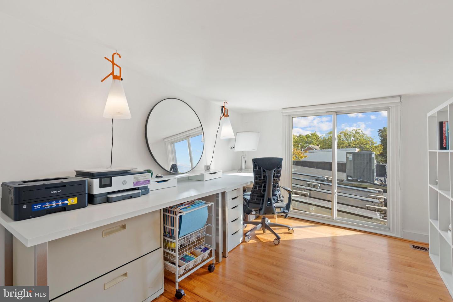 633 E ST SE, WASHINGTON, District Of Columbia 20003, 3 Bedrooms Bedrooms, ,3 BathroomsBathrooms,Residential,For sale,633 E ST SE,DCDC2223004 MLS # DCDC2223004