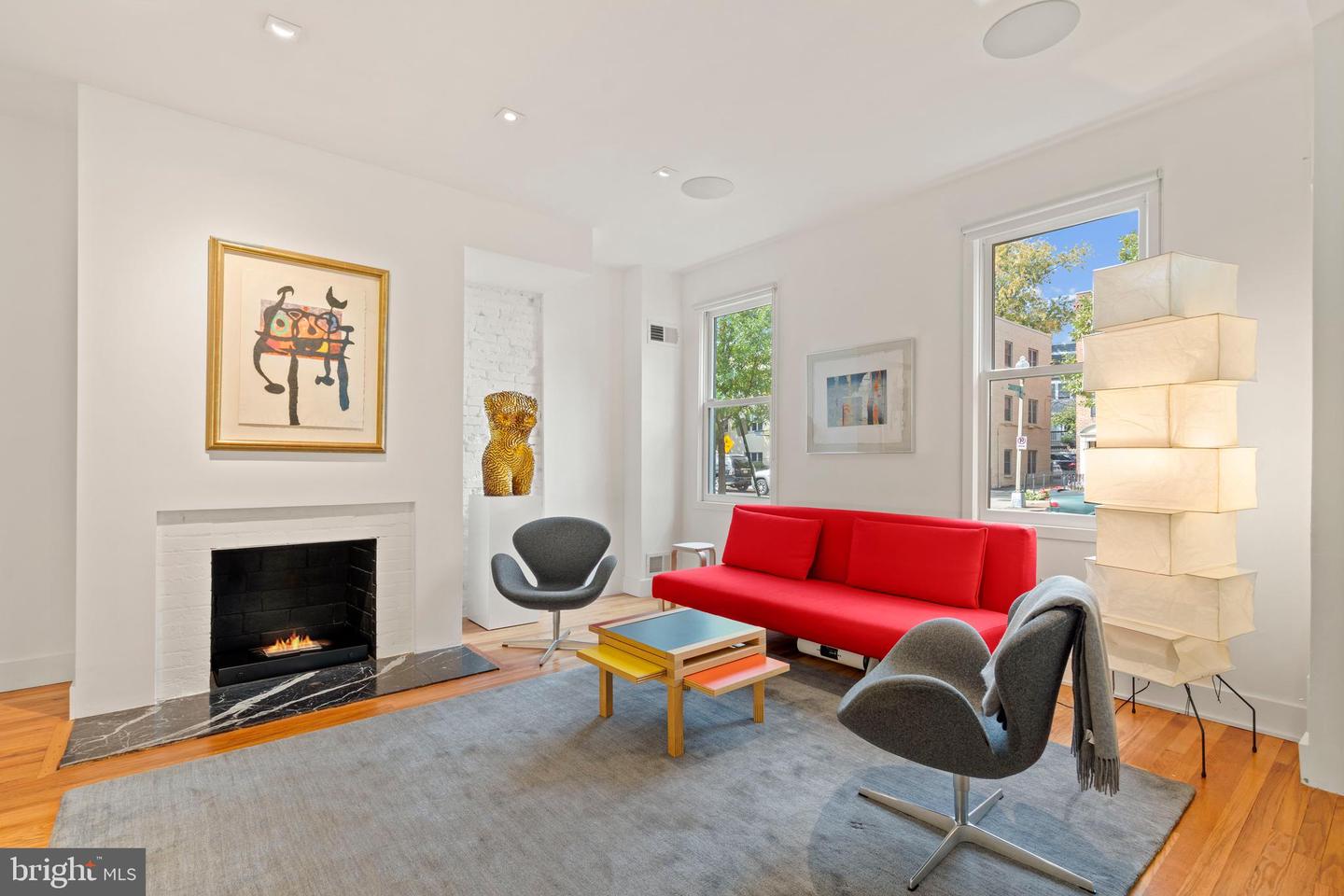 633 E ST SE, WASHINGTON, District Of Columbia 20003, 3 Bedrooms Bedrooms, ,3 BathroomsBathrooms,Residential,For sale,633 E ST SE,DCDC2223004 MLS # DCDC2223004