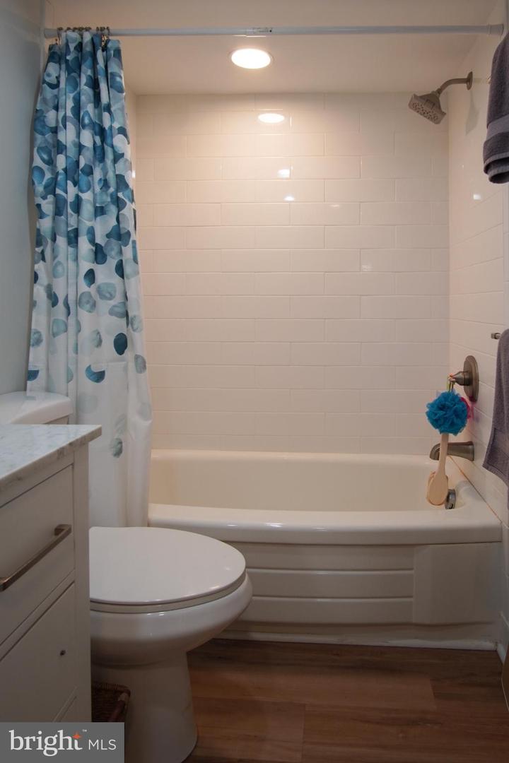 306 PITT ST, FREDERICKSBURG, Virginia 22401, 2 Bedrooms Bedrooms, 4 Rooms Rooms,1 BathroomBathrooms,Residential,For sale,306 PITT ST,VAFB2009006 MLS # VAFB2009006