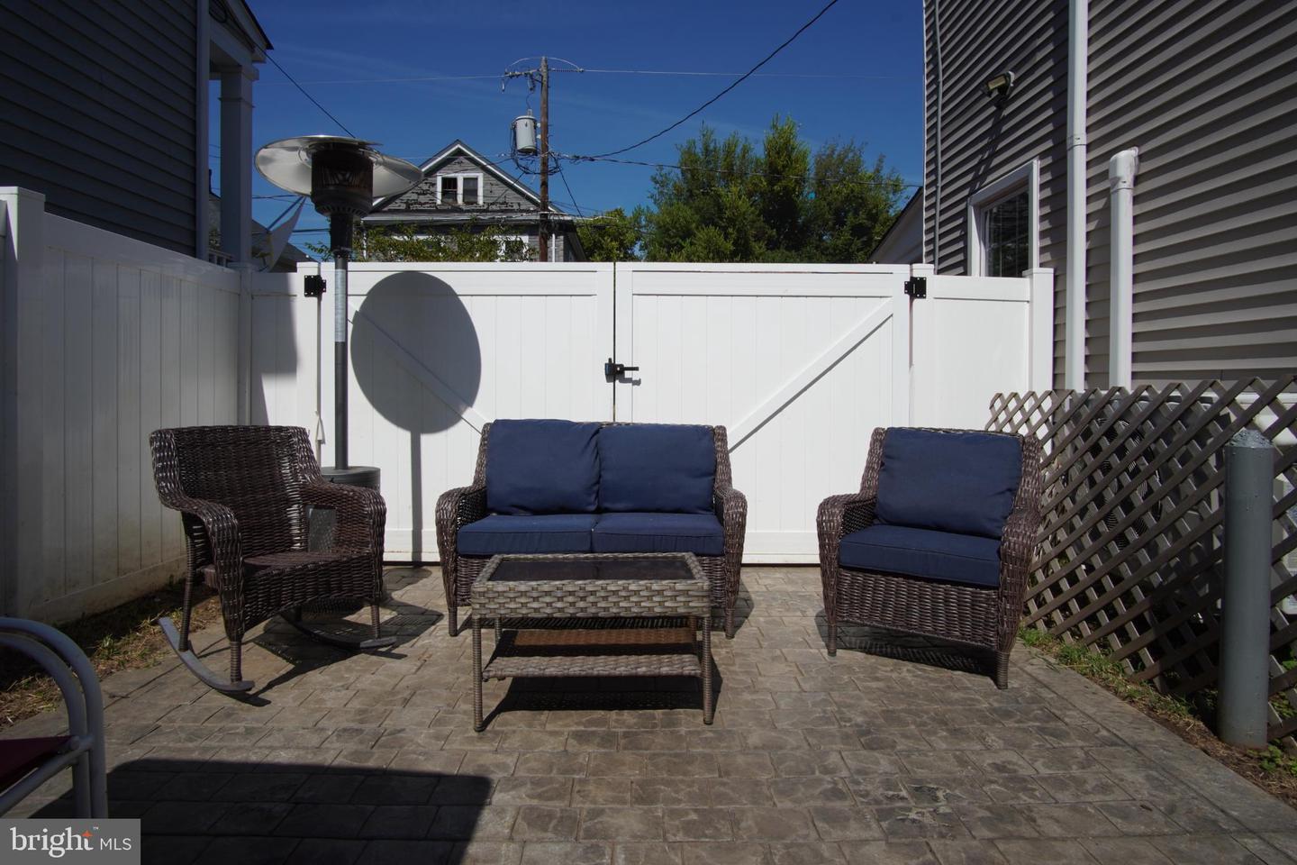 306 PITT ST, FREDERICKSBURG, Virginia 22401, 2 Bedrooms Bedrooms, 4 Rooms Rooms,1 BathroomBathrooms,Residential,For sale,306 PITT ST,VAFB2009006 MLS # VAFB2009006