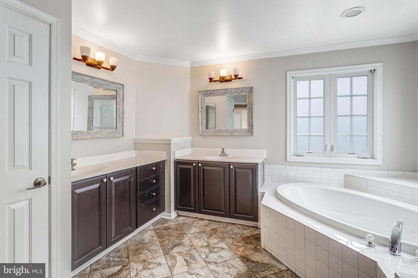 5213 YELLOW BIRCH DR, FREDERICKSBURG, Virginia 22407, 4 Bedrooms Bedrooms, ,3 BathroomsBathrooms,Residential,For sale,5213 YELLOW BIRCH DR,VASP2036448 MLS # VASP2036448